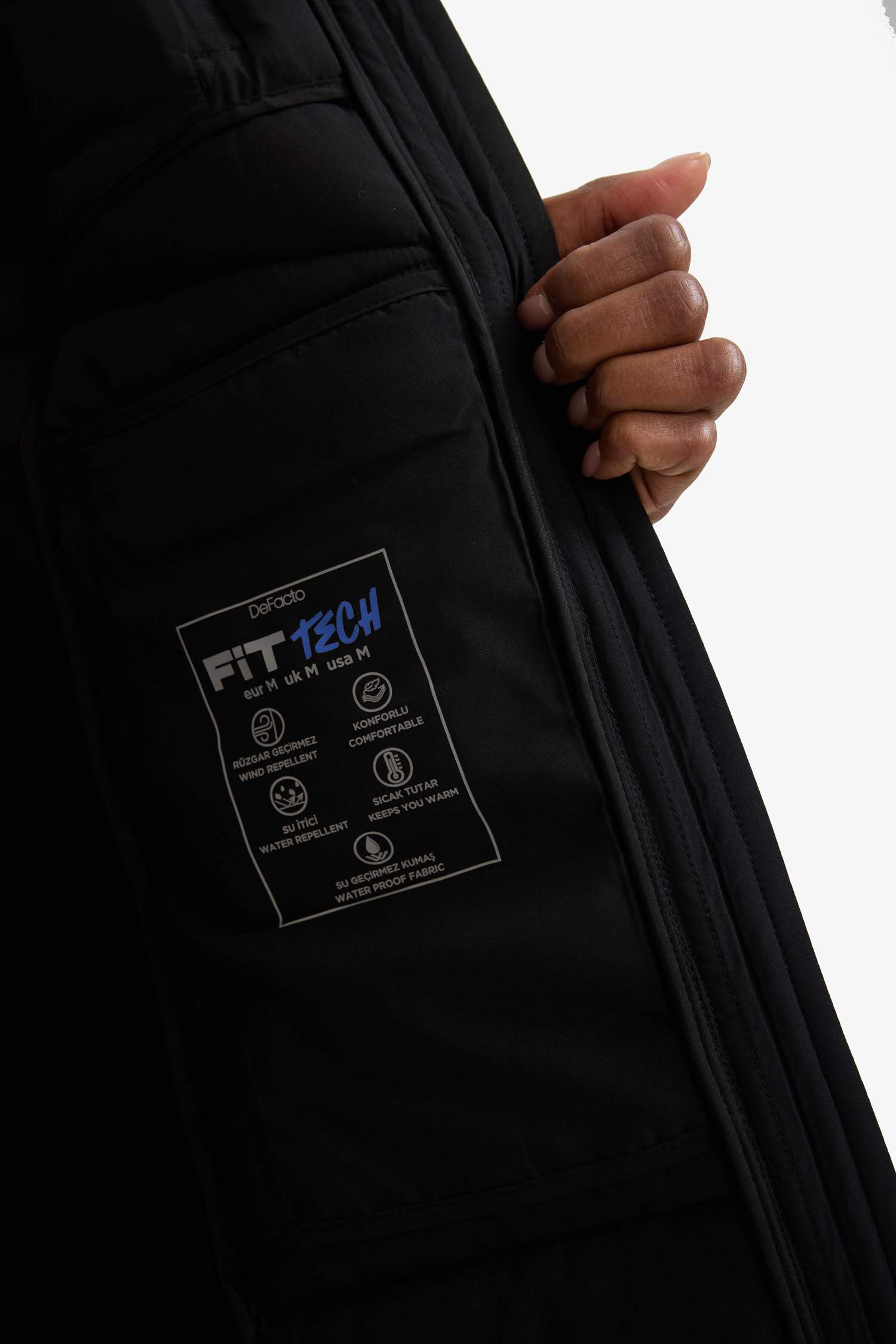 DeFactoFit Su İtici Regular Fit Kapüşonlu Fermuarlı Cepli Mont