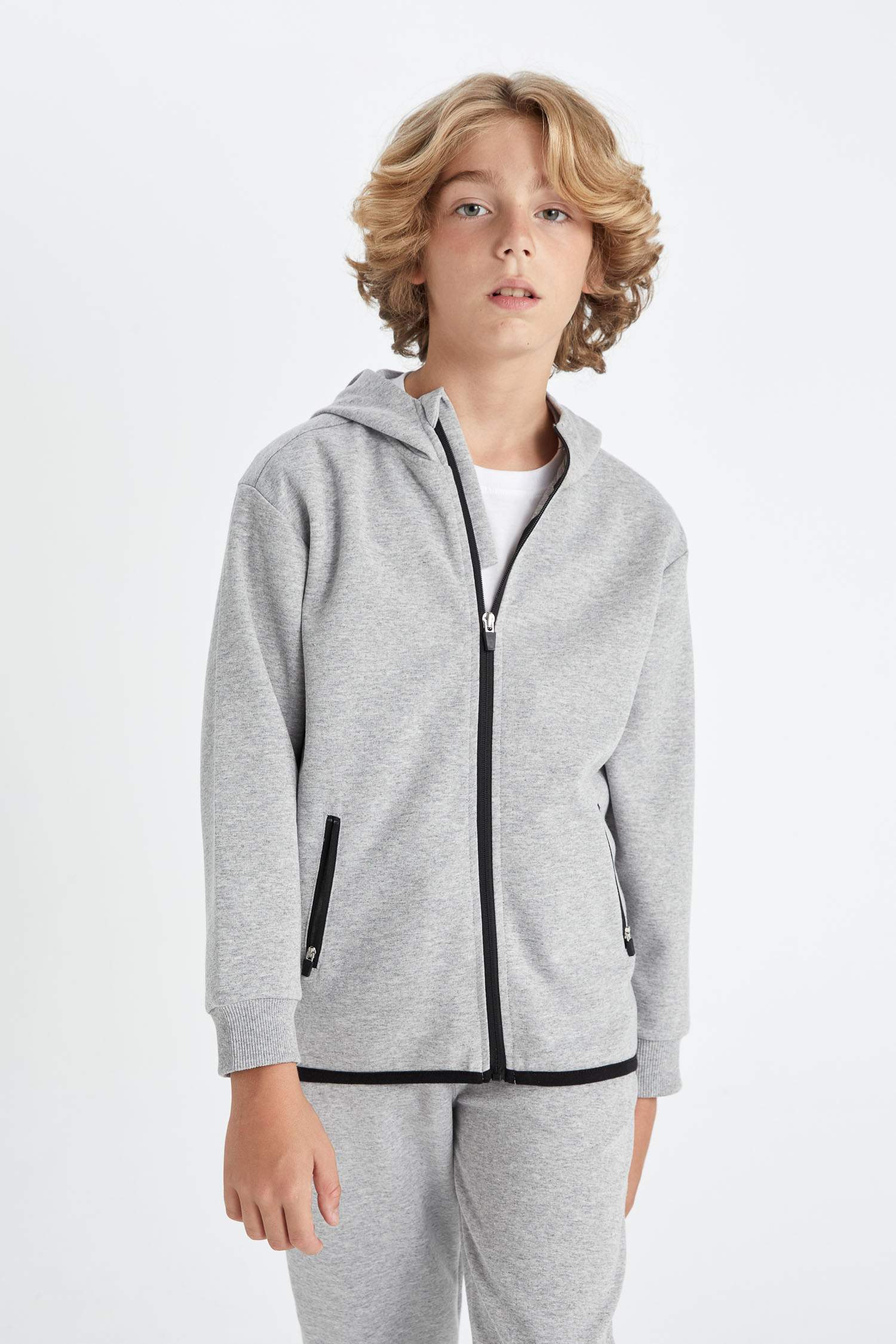 Свитшот базовый с капюшоном на молнии для мальчиков, Школьная коллекция