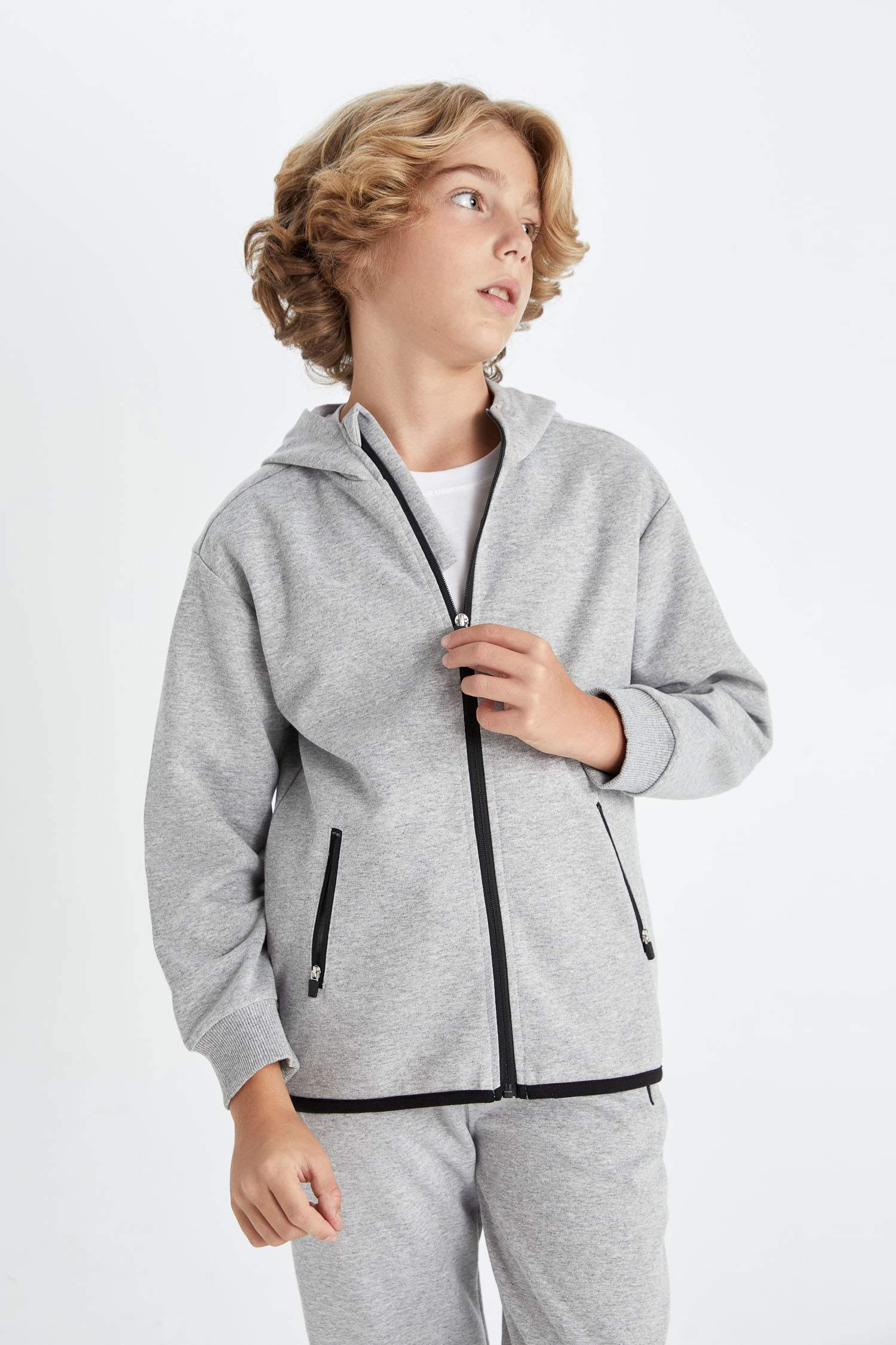 Свитшот базовый с капюшоном на молнии для мальчиков, Школьная коллекция