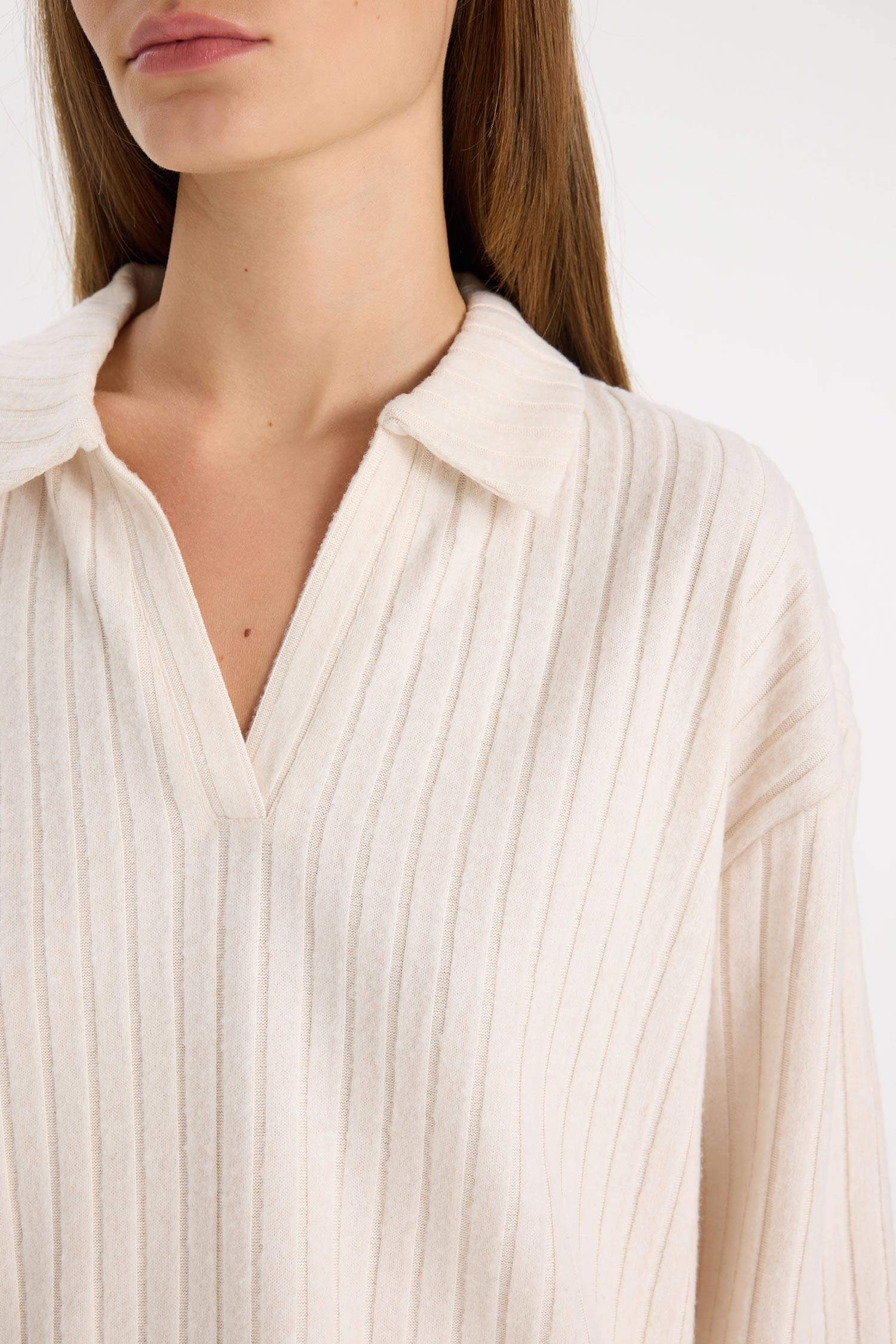 تي شيرت بولو ردن طويل مضلع قصة مريحة