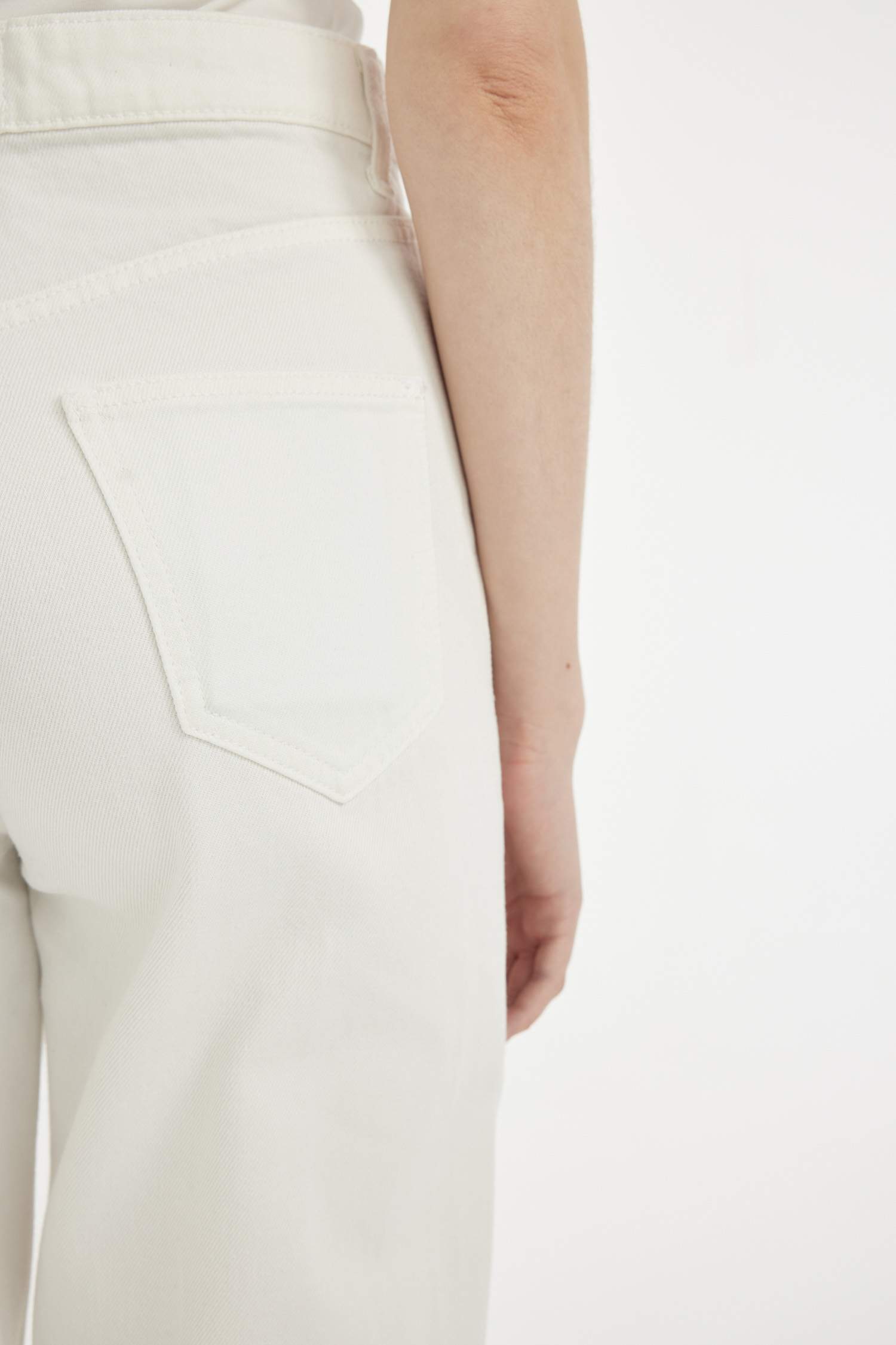 بنطلون جينز وايد ليج برجل واسع وخصر عالي