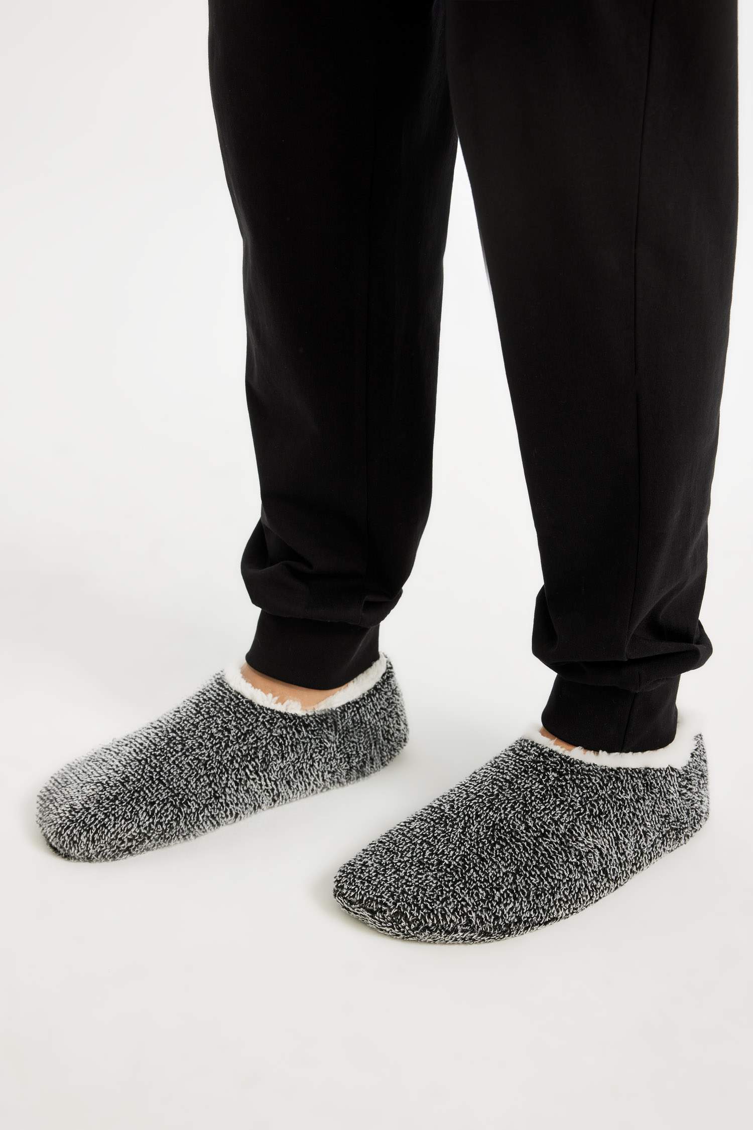 لكلوك اولادي بكعب سميك سليب أون رمادي