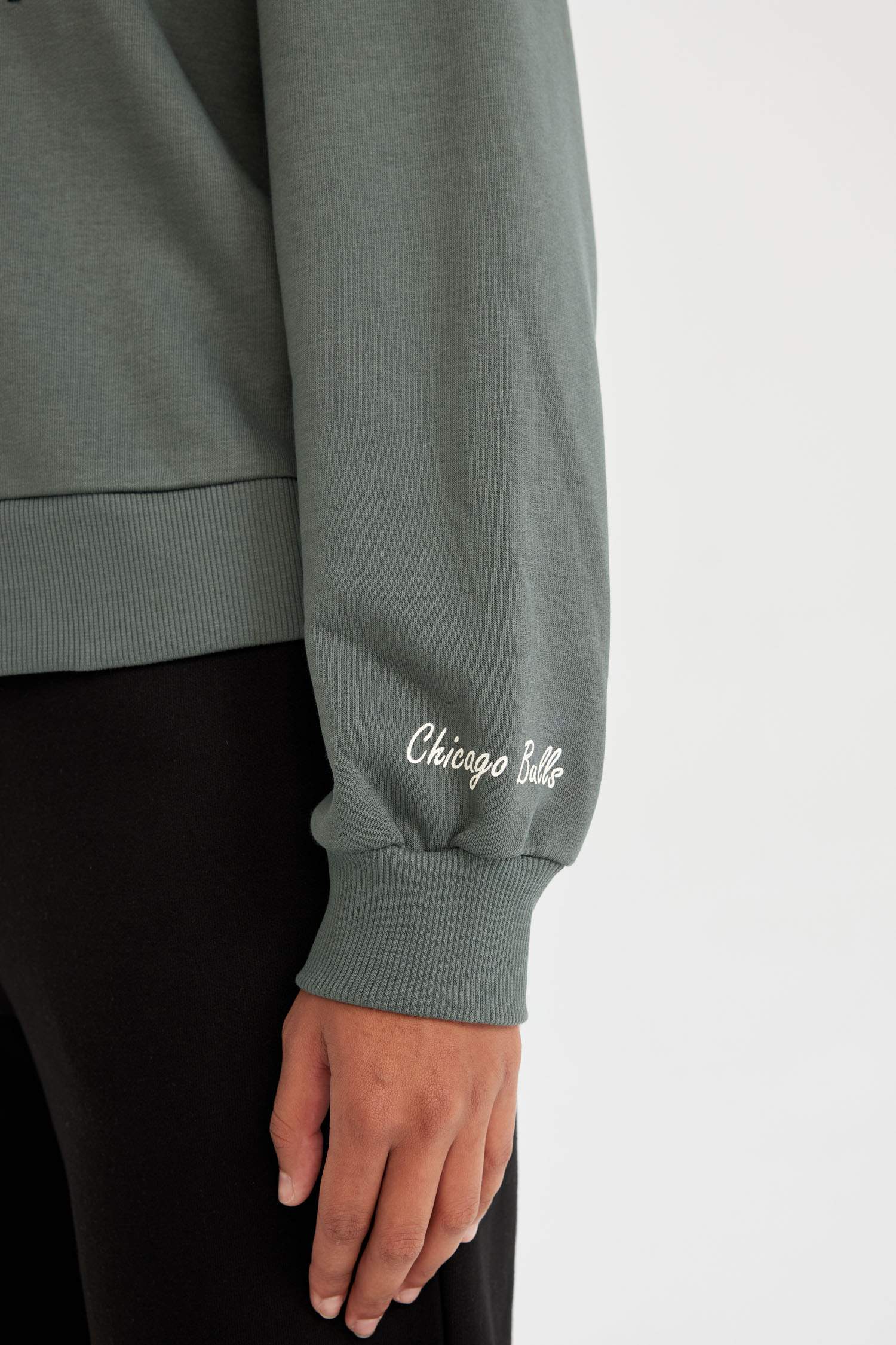 NBA Chicago Bulls Bisiklet Yaka Sweatshirt