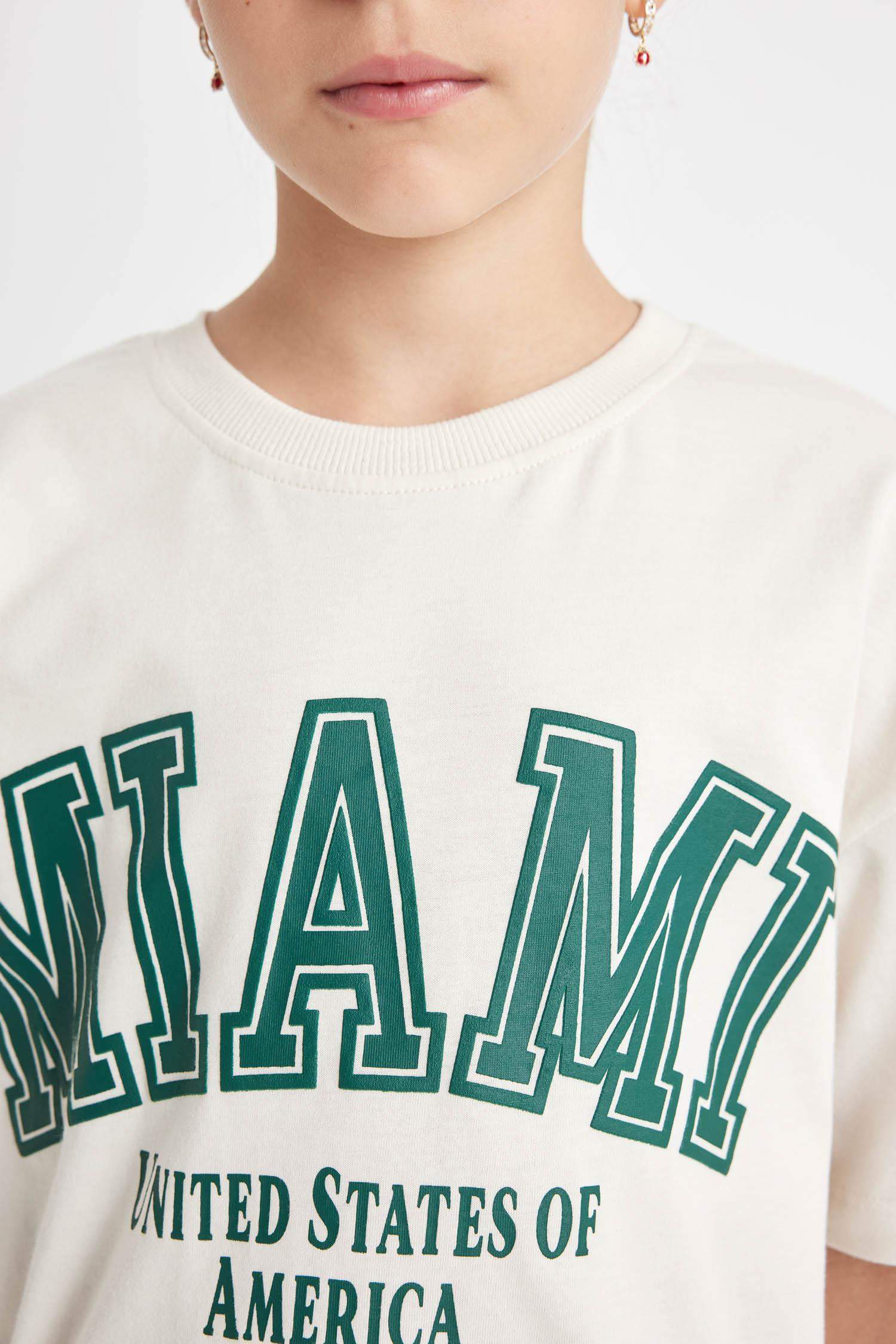 Kız Çocuk Relax Fit Bisiklet Yaka Yazı Baskılı Kısa Kollu Tişört