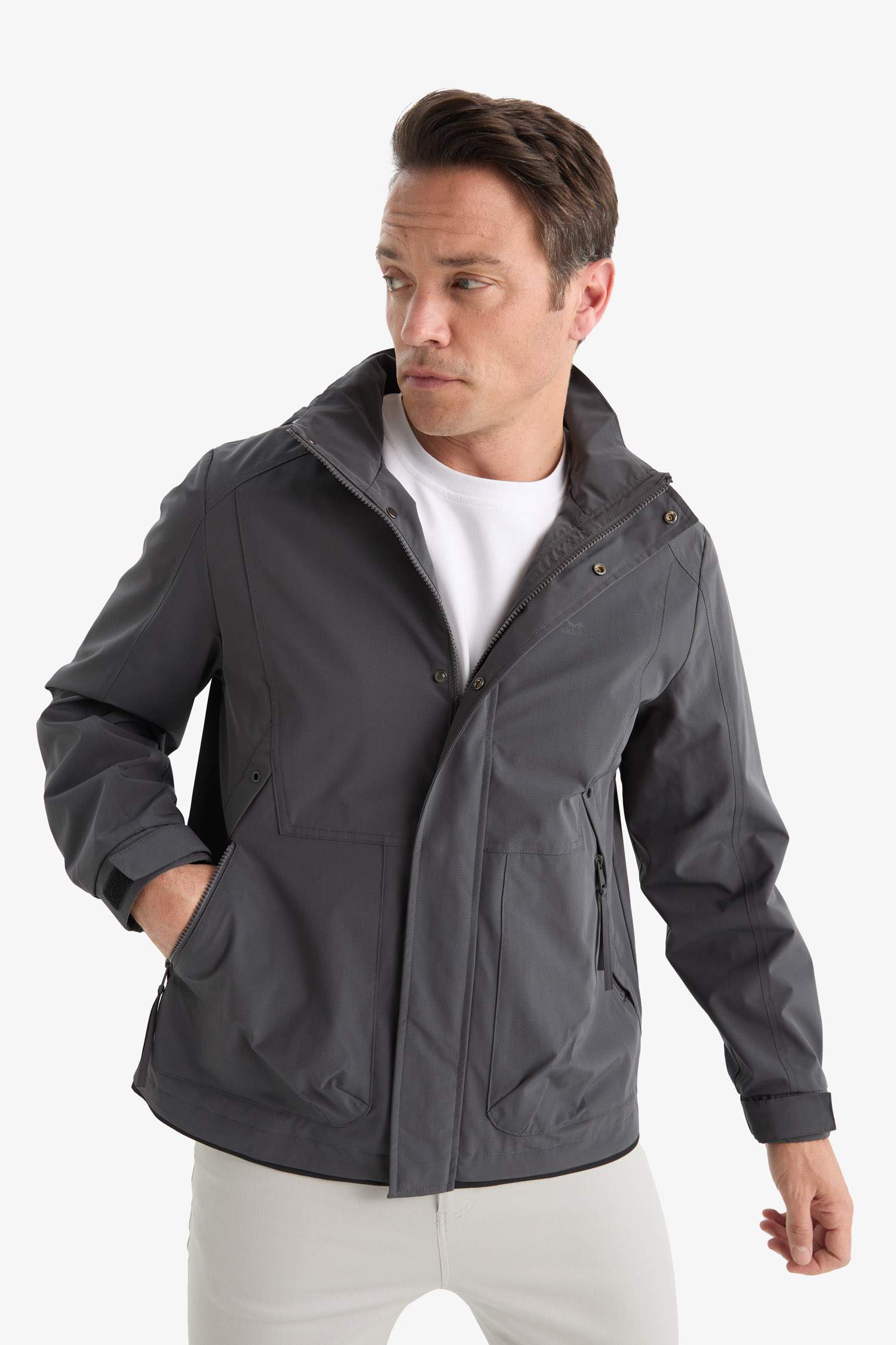 Su İtici Regular Fit Kapüşonlu Fermuarlı İç Cepli Baskılı Çıtçıt Kapamalı Mevsimlik Baharlık Mont