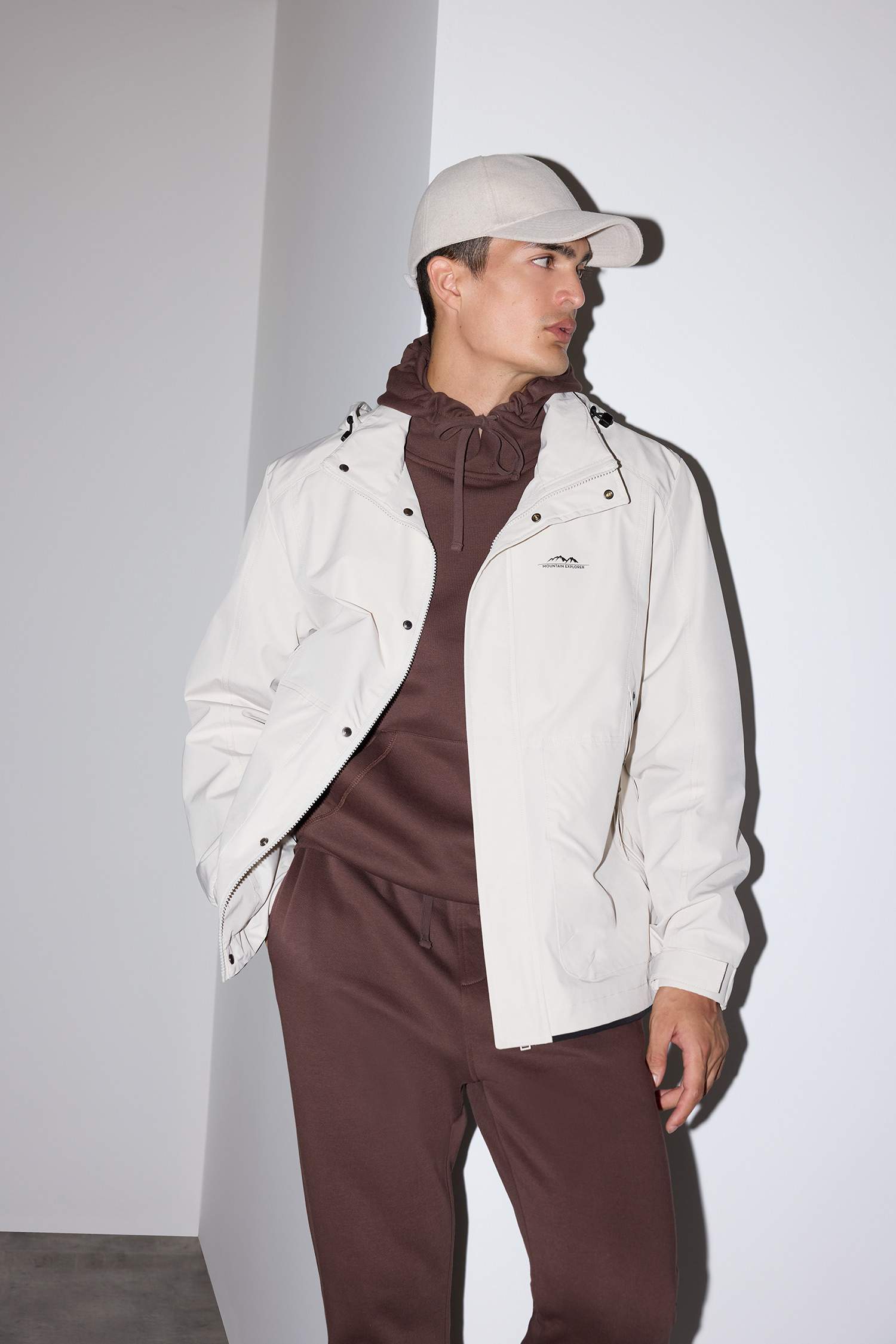 جاكيت دودون قصة عادية بغطاء للرأس