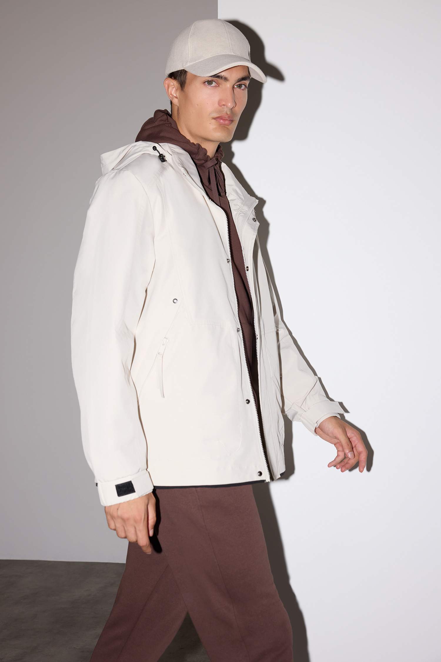 جاكيت دودون قصة عادية بغطاء للرأس