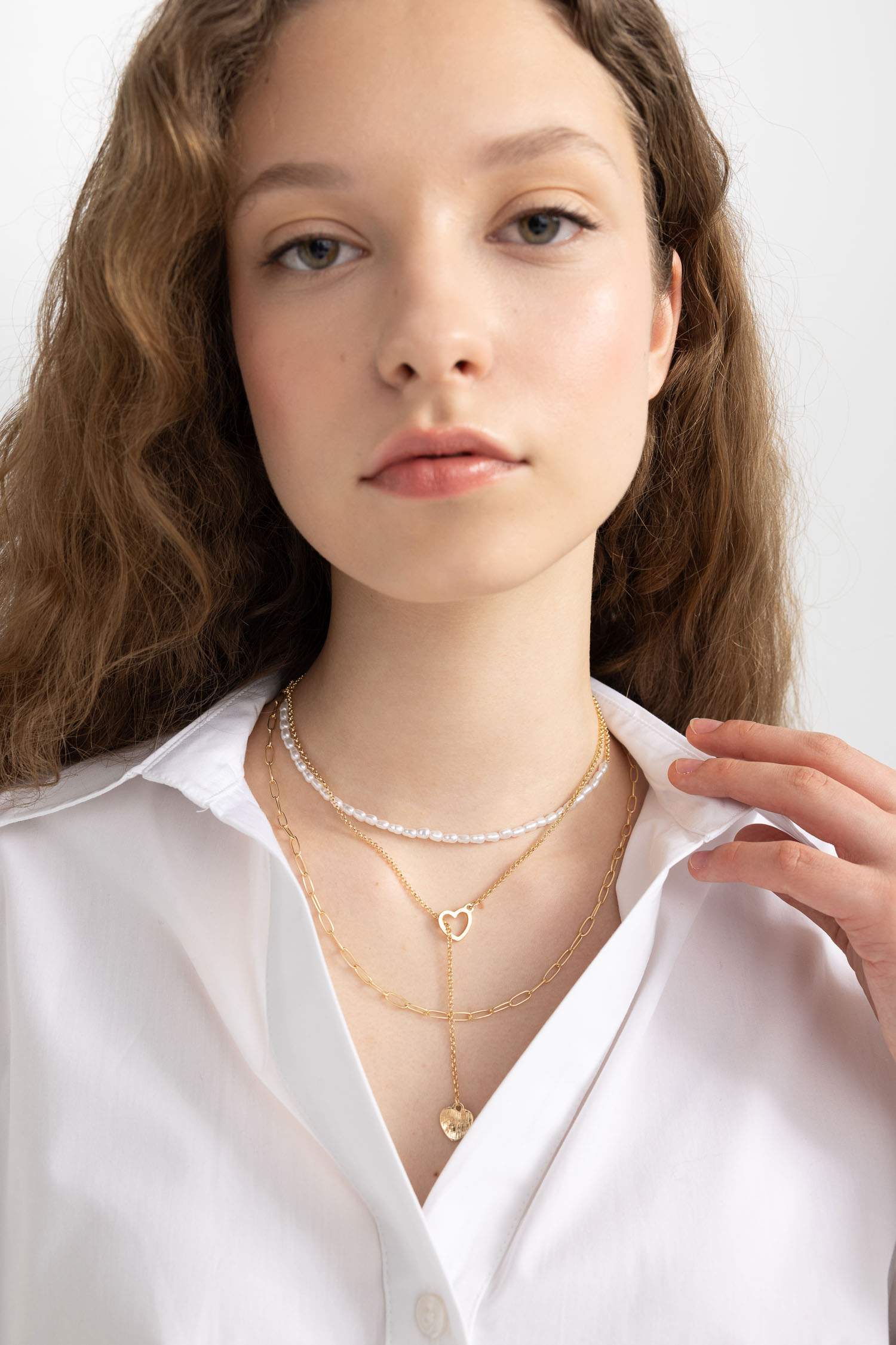Woman 3 Piece Gold Necklace with Pearl and Heart Detail
