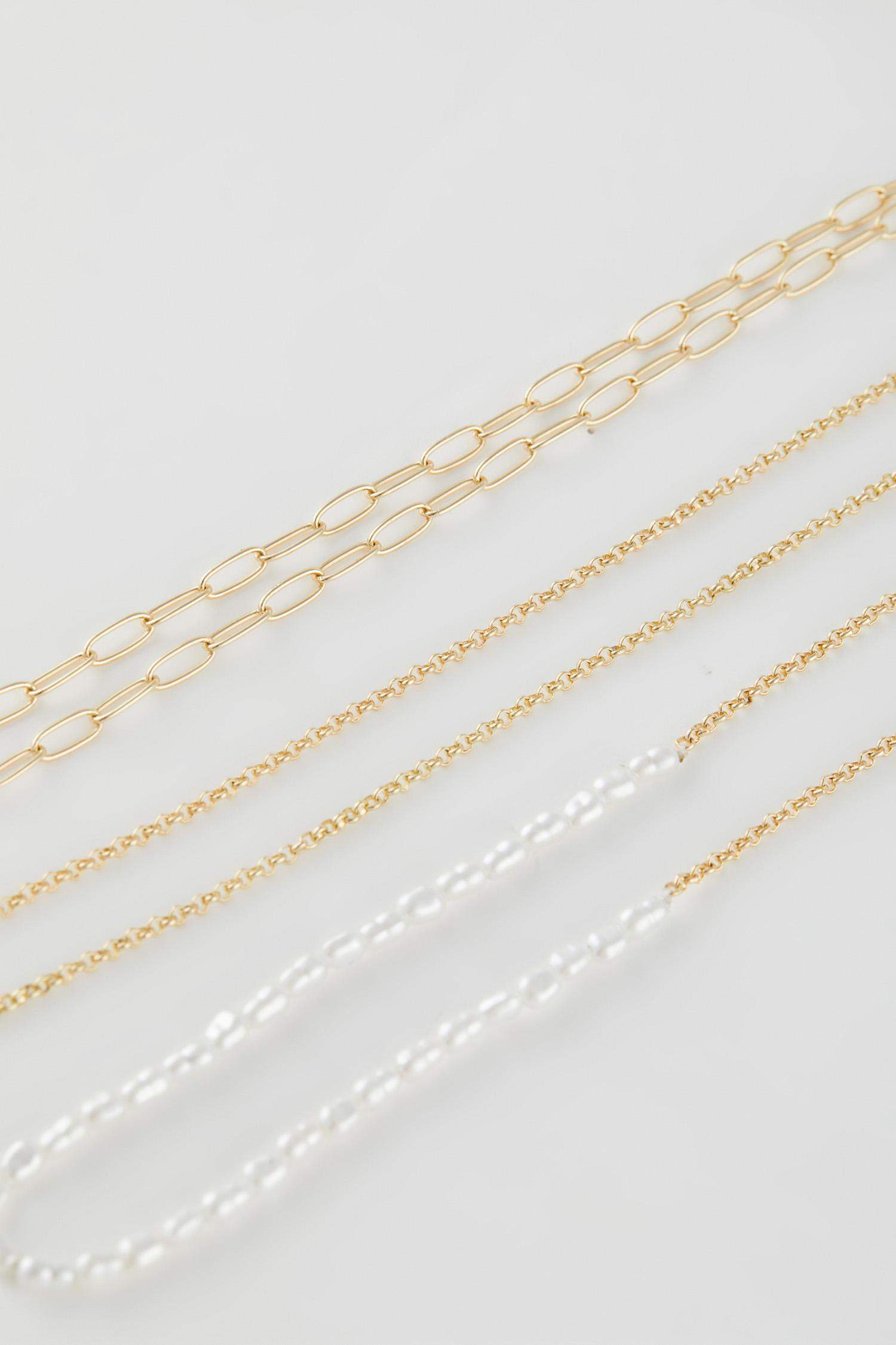 Woman 3 Piece Gold Necklace with Pearl and Heart Detail