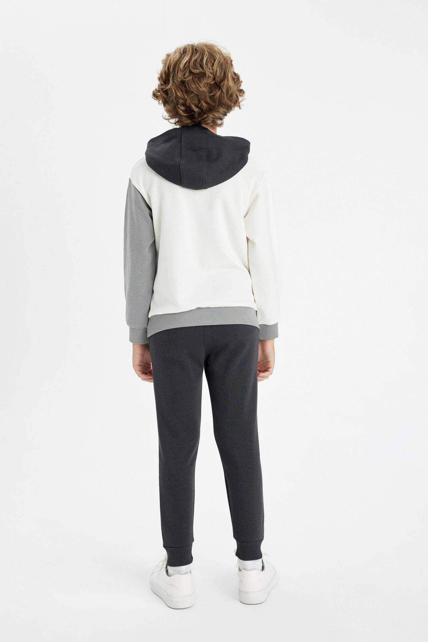 Erkek Çocuk 2'li Takım Baskılı Kapüşonlu Kanguru Cepli Sweatshirt Jogger Eşofman Altı