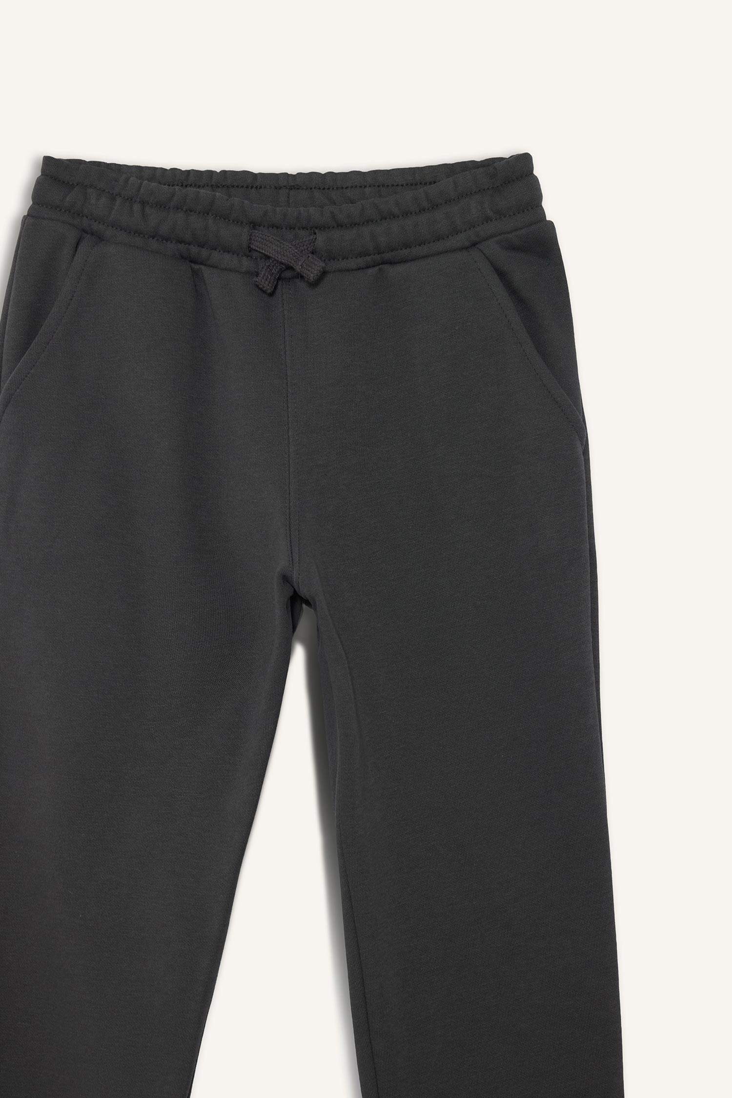 سيت ولادي سويت شيرت وبنطون بجامة رياضي - قطعتين