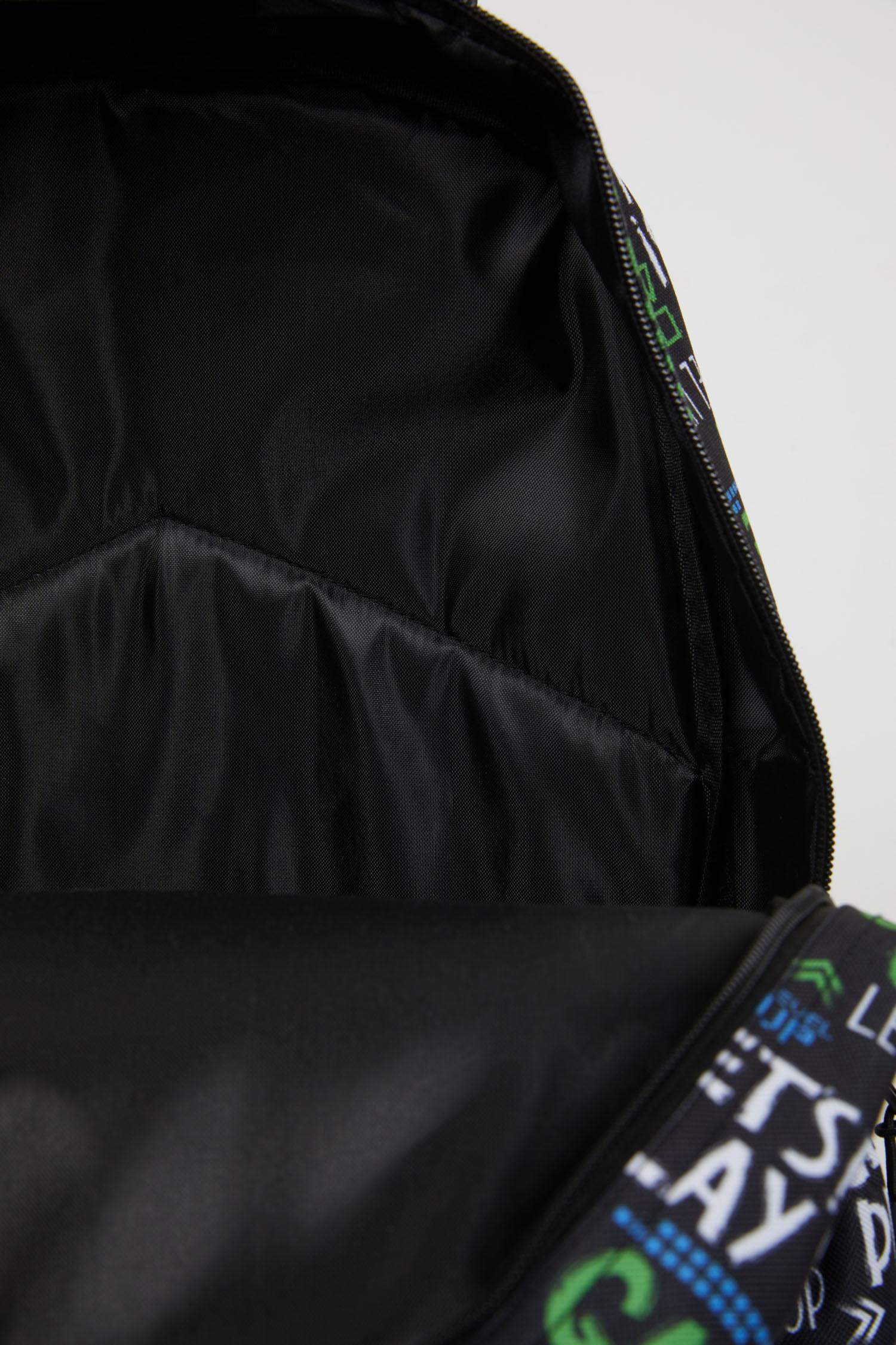 Erkek Çocuk Oyun Desenli Okul Çantası