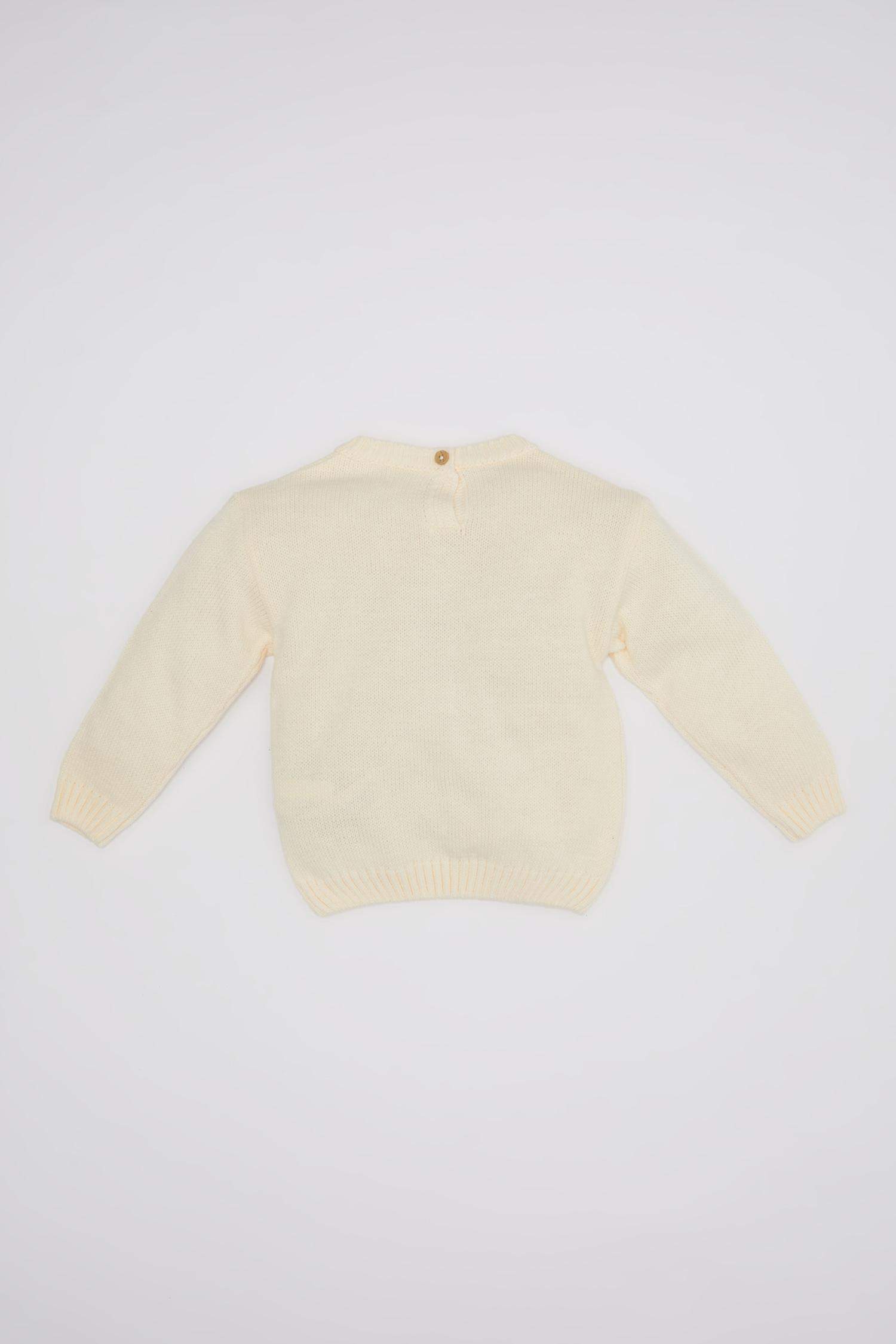 بلوفر بناتي قصة عادية منقوش