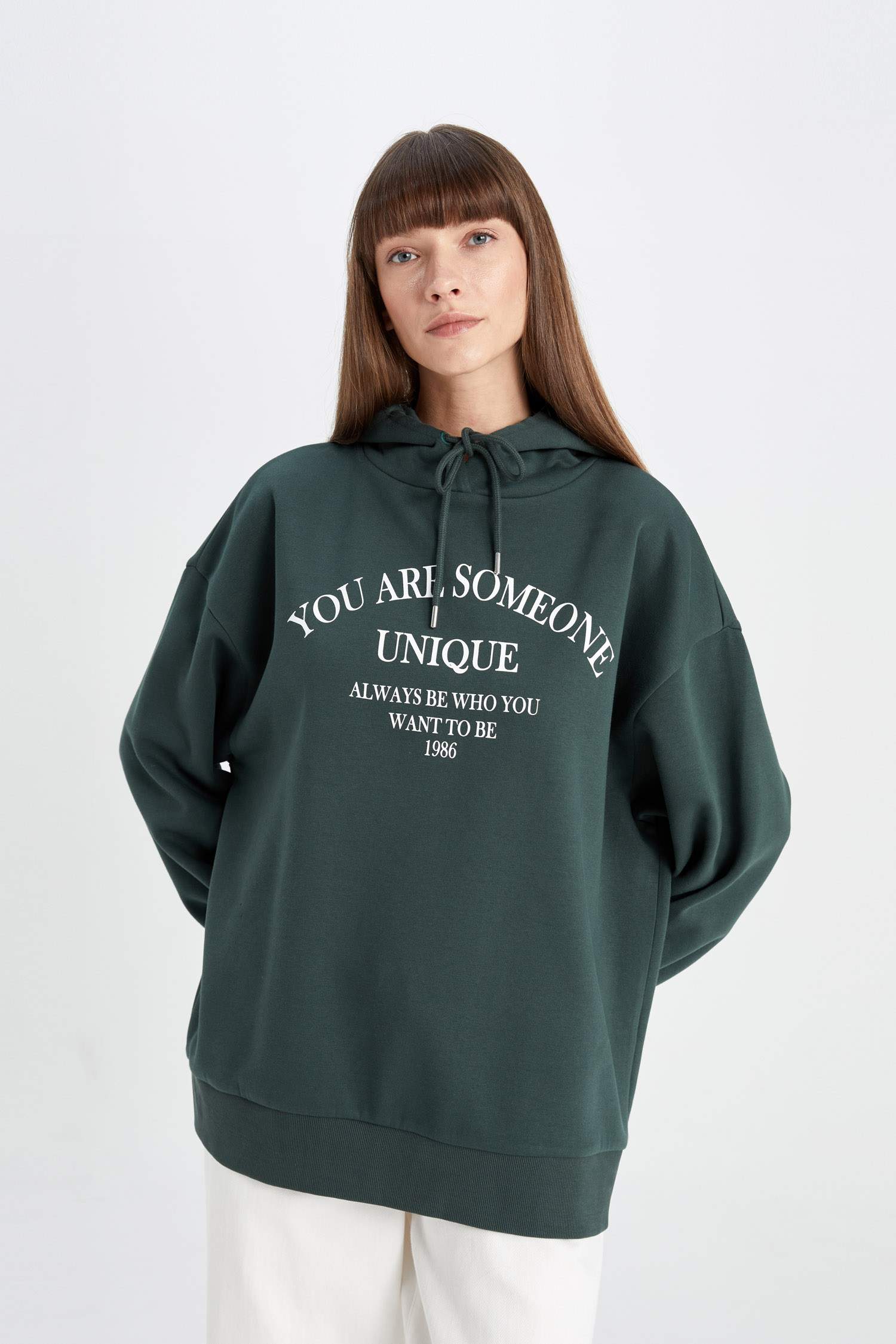 Свитшот оверсайз с принтом с капюшоном