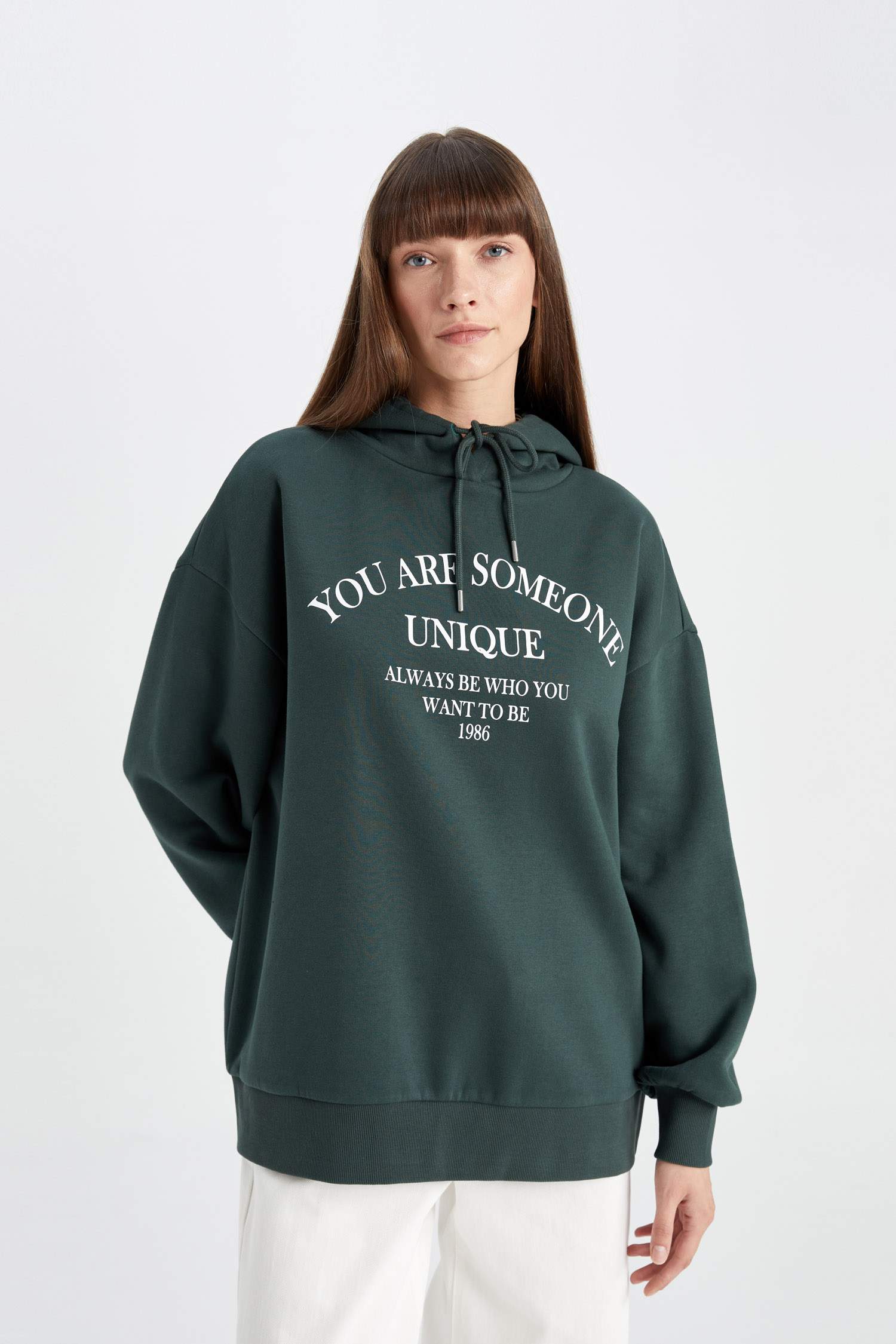 Свитшот оверсайз с принтом с капюшоном