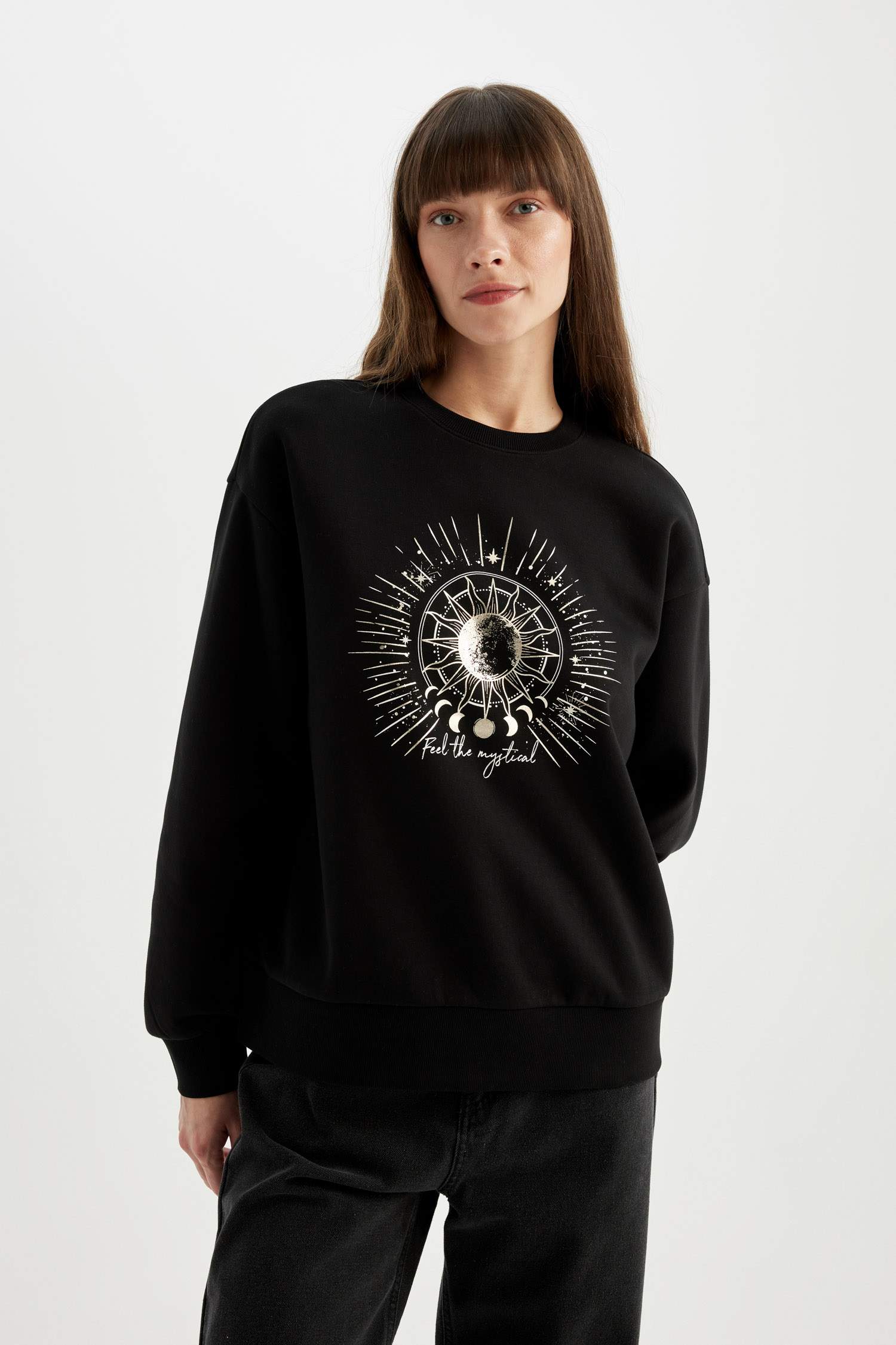 релакс пішімі астрал дөңгелек жаға Свитер