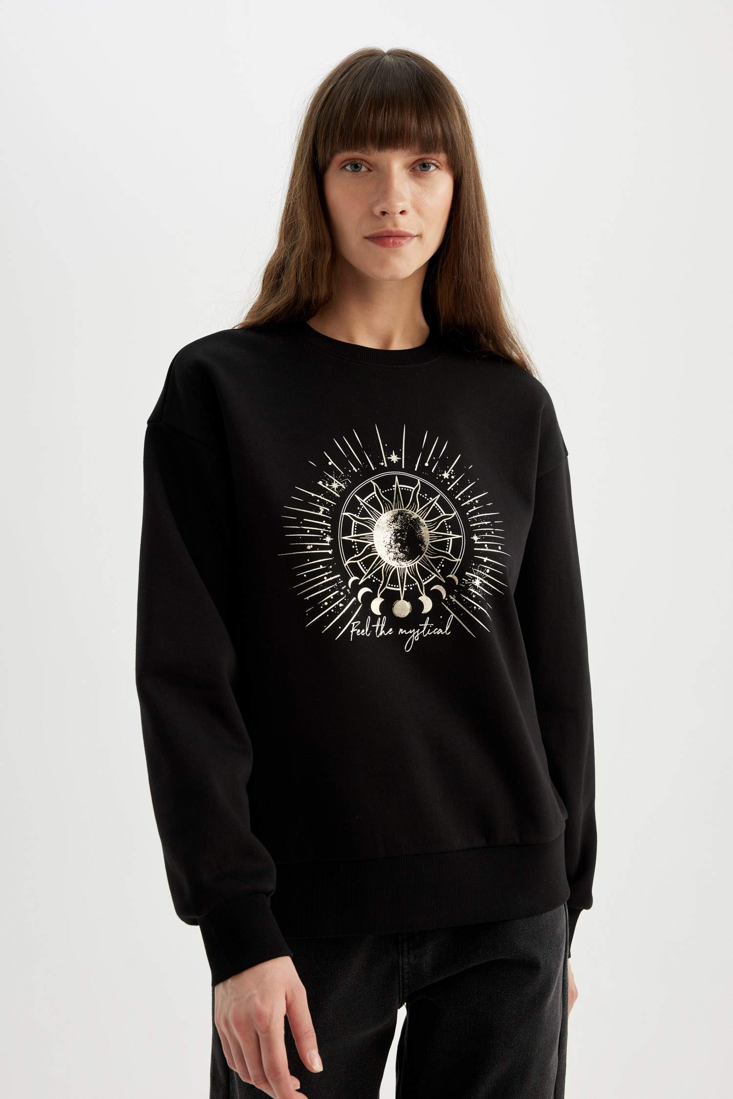 релакс пішімі астрал дөңгелек жаға Свитер