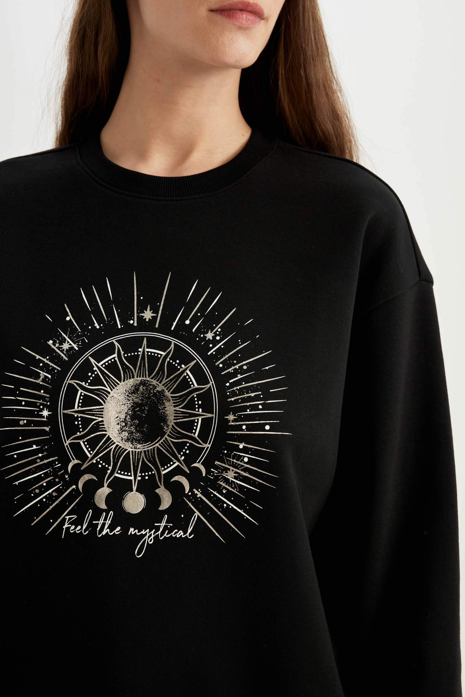 релакс пішімі астрал дөңгелек жаға Свитер