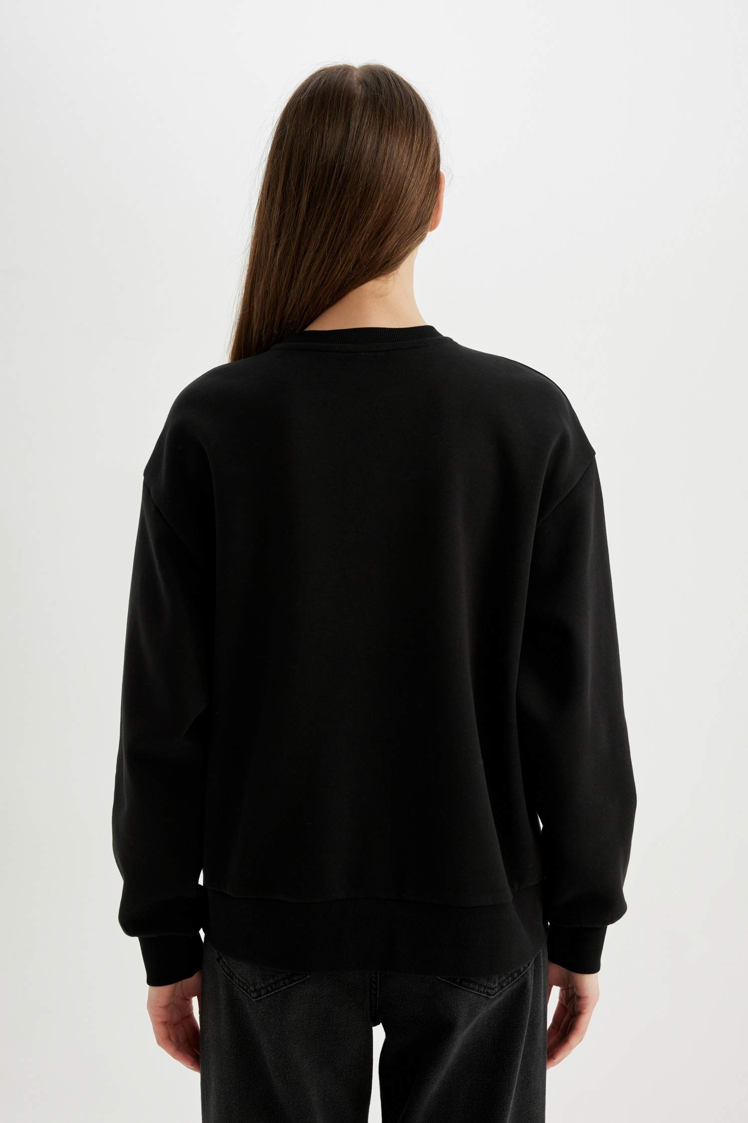 релакс пішімі астрал дөңгелек жаға Свитер