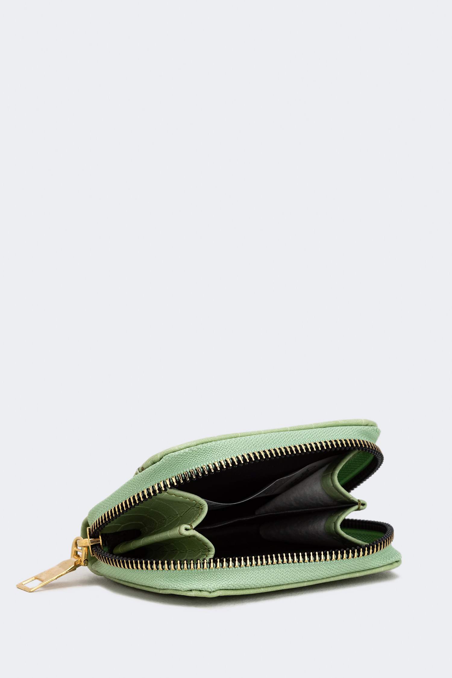 Woman Faux Leather Wallets