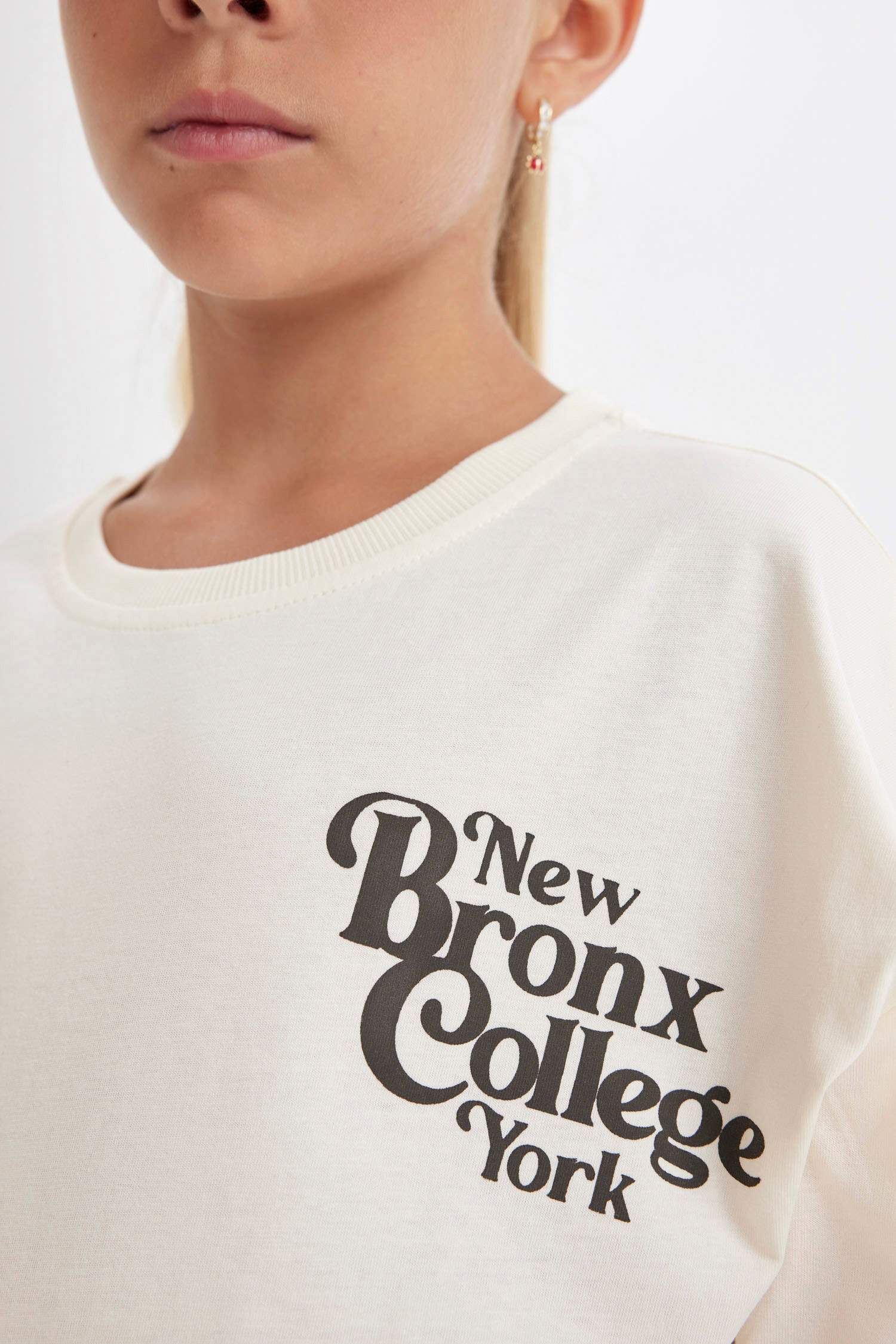 Kız Çocuk Relax Fit Bisiklet Yaka Yazı Baskılı Kısa Kollu Tişört