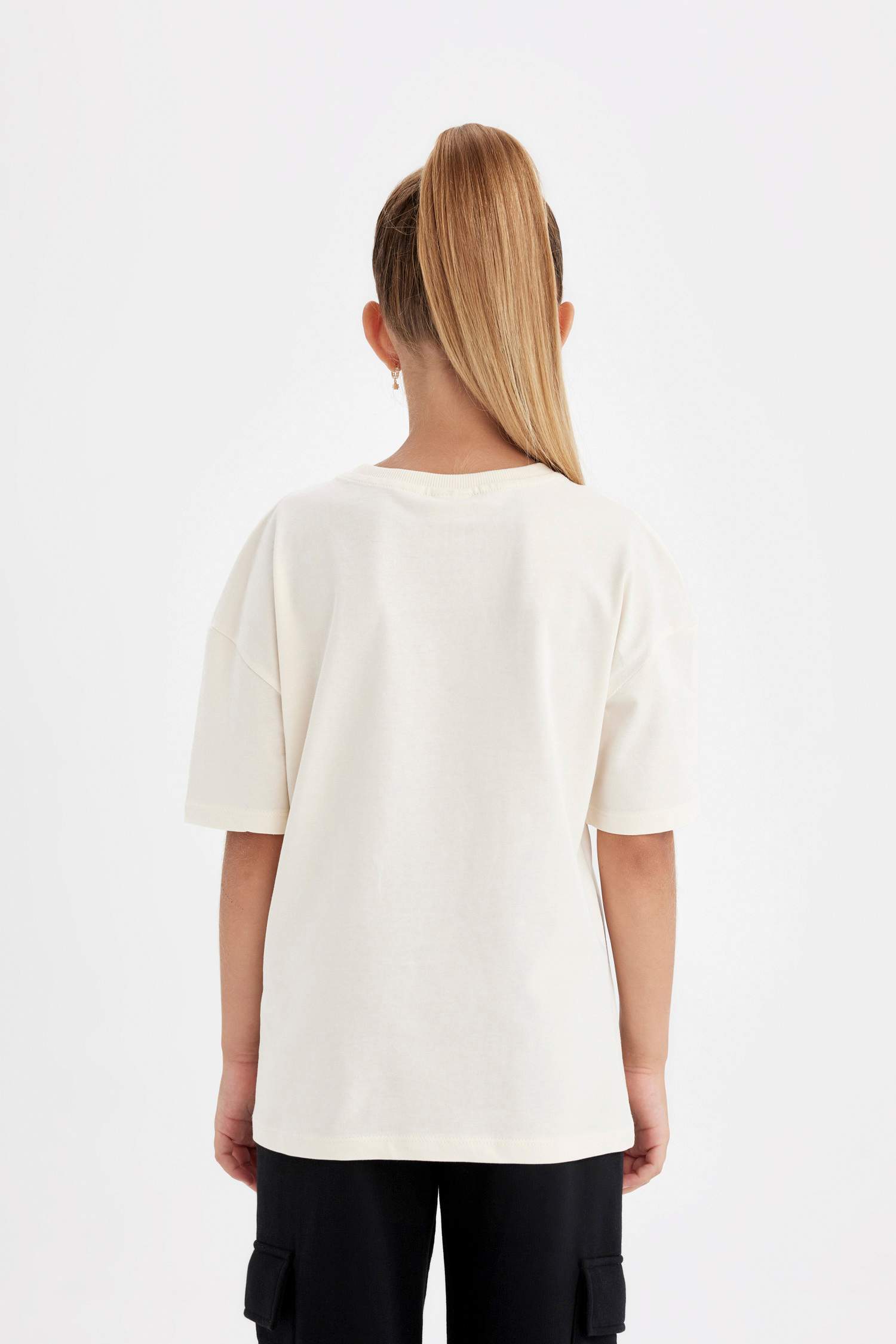 Kız Çocuk Relax Fit Bisiklet Yaka Yazı Baskılı Kısa Kollu Tişört