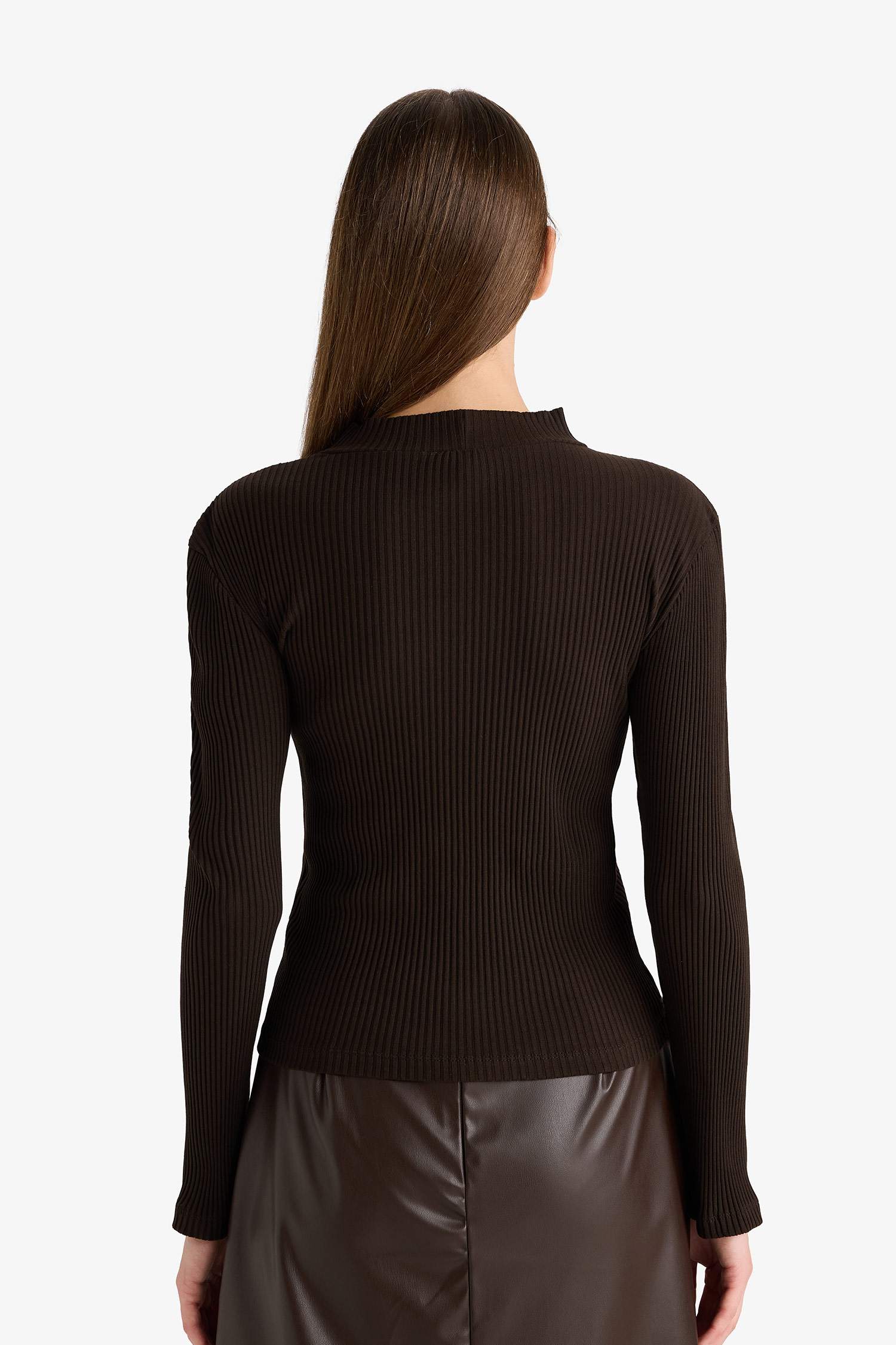 تيشيرت ردن طويل سليم فيت مضلع برقبة مستديرة