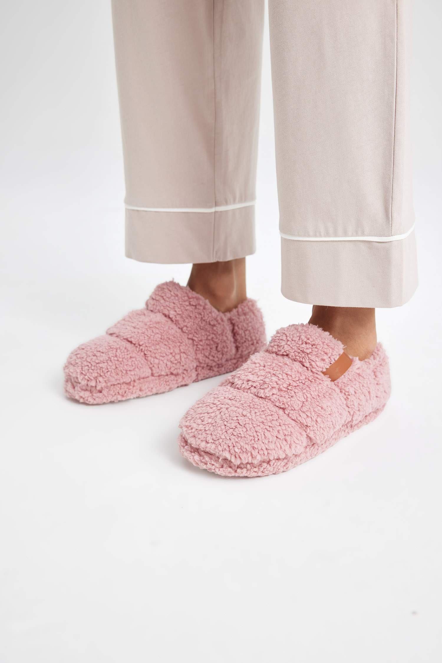 Woman Flat Sole Home Slippers