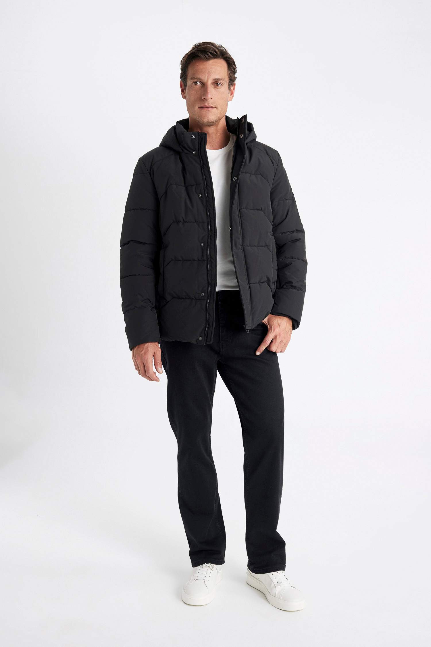 Su İtici Slim Fit Dar Kesim Kapüşonlu Fermuarlı Çıtçıt Kapamalı Cepli Mont