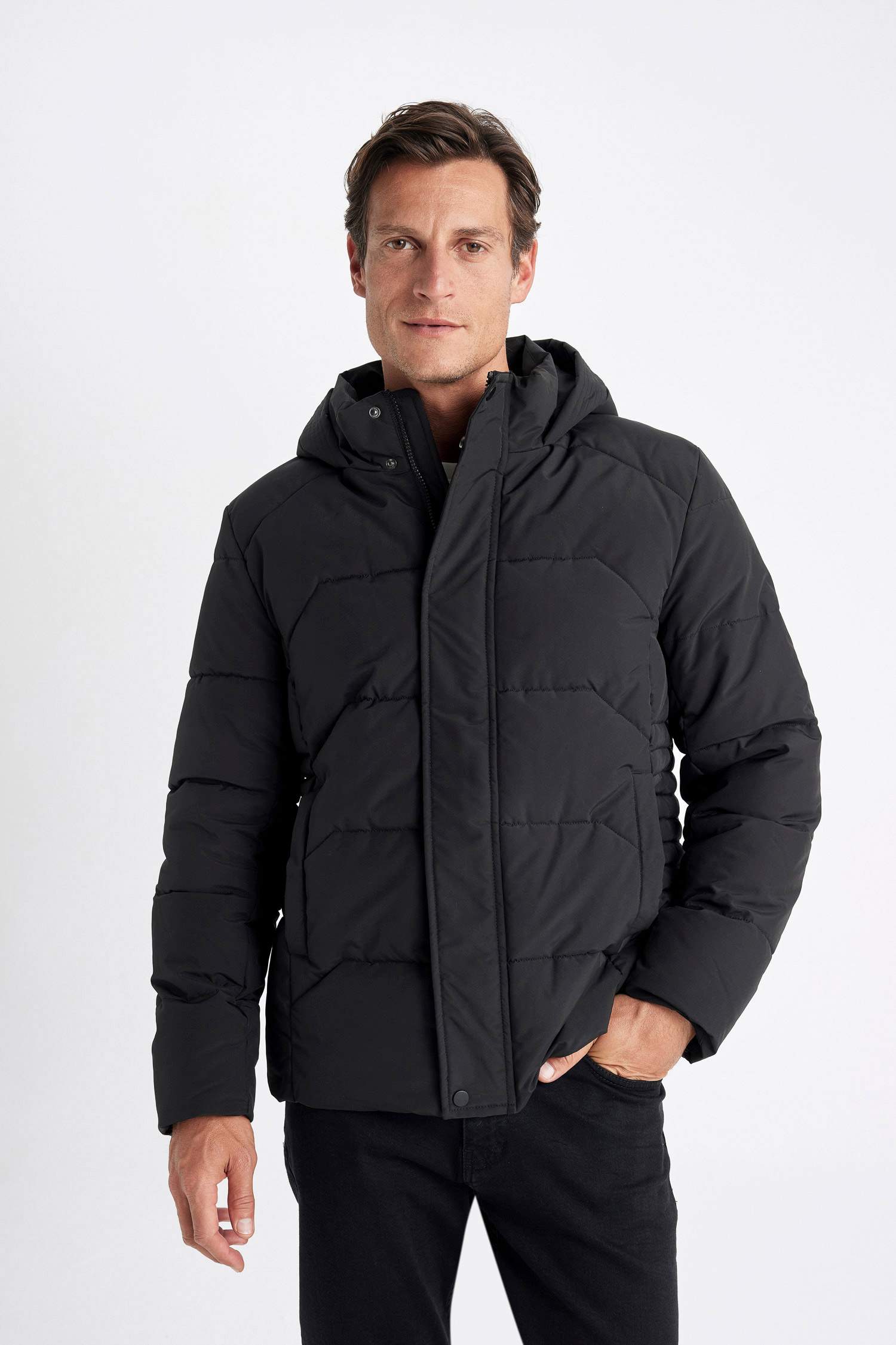 Su İtici Slim Fit Dar Kesim Kapüşonlu Fermuarlı Çıtçıt Kapamalı Cepli Mont