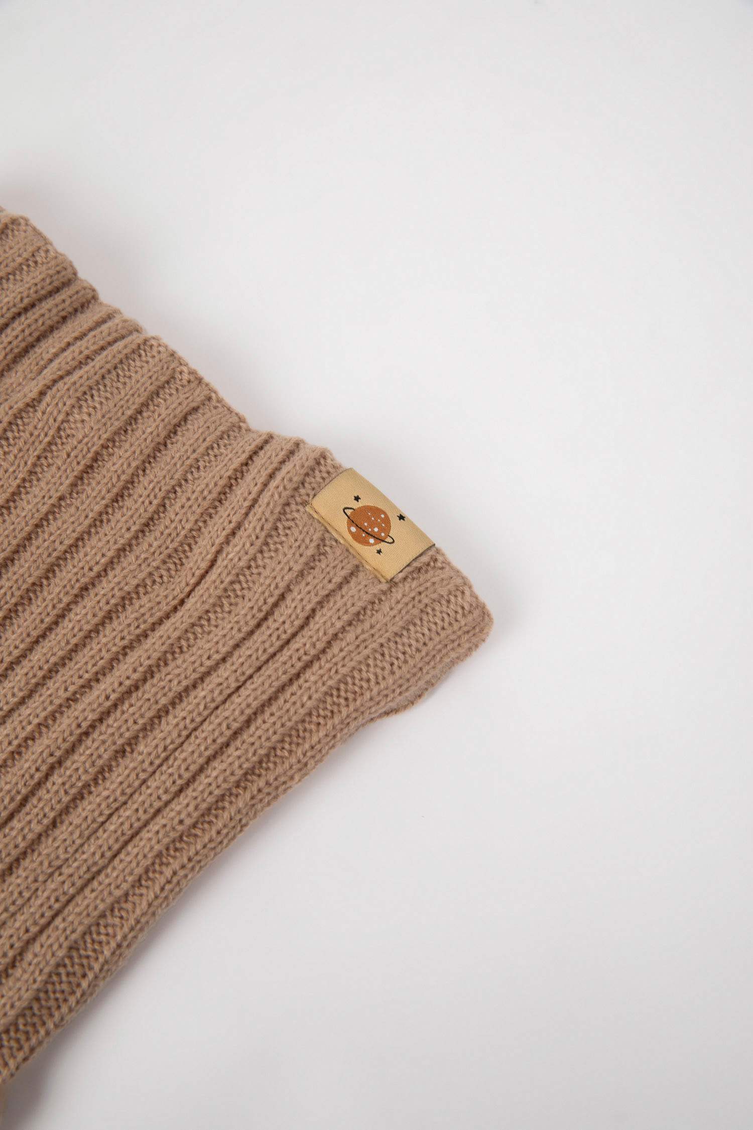 Erkek Bebek Etiket Baskılı İçi Polar Astarlı Boyunluk Bere 2'li Takım