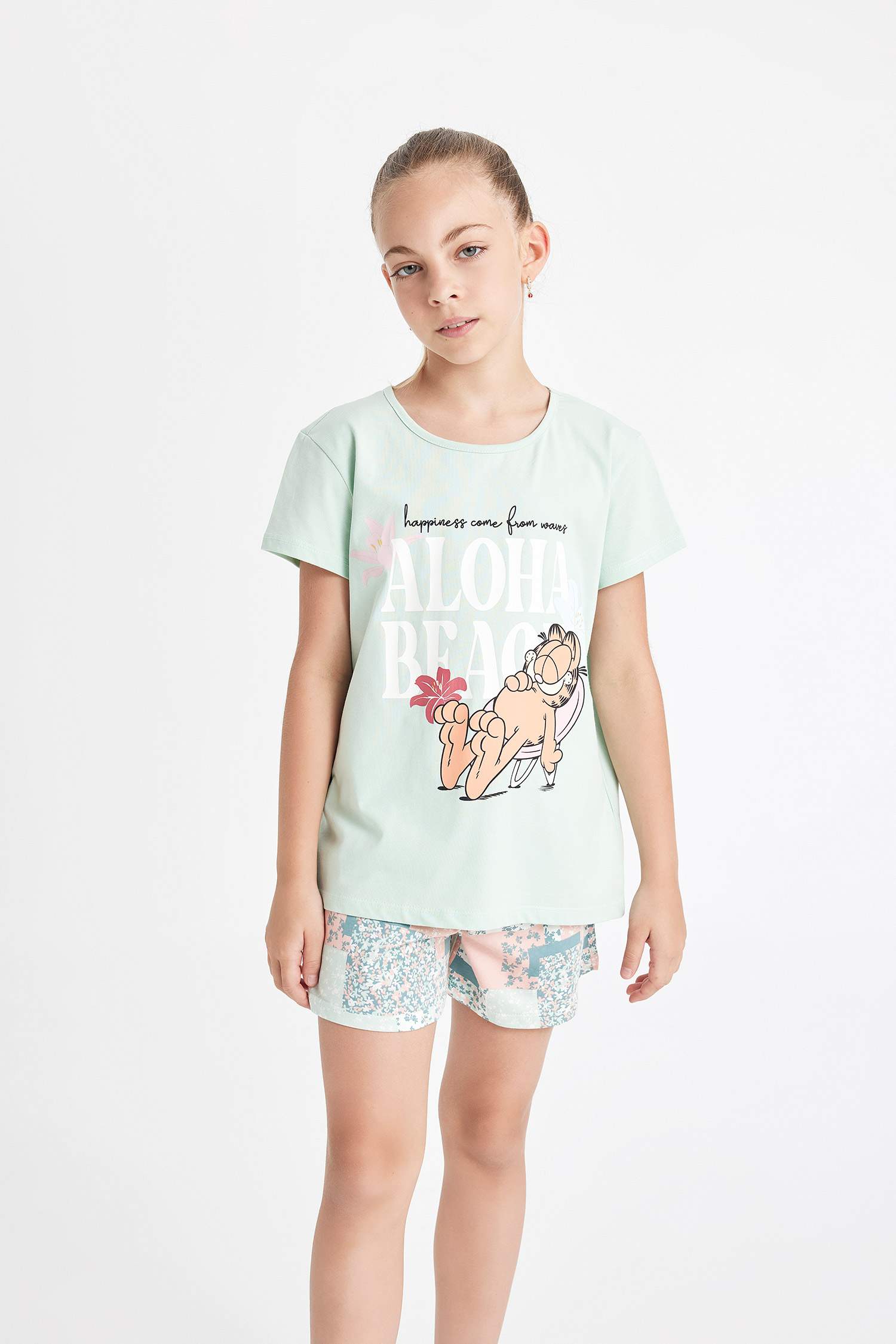 Kız Çocuk Garfield Pijama Takımı Kısa Kollu Üst Şort 