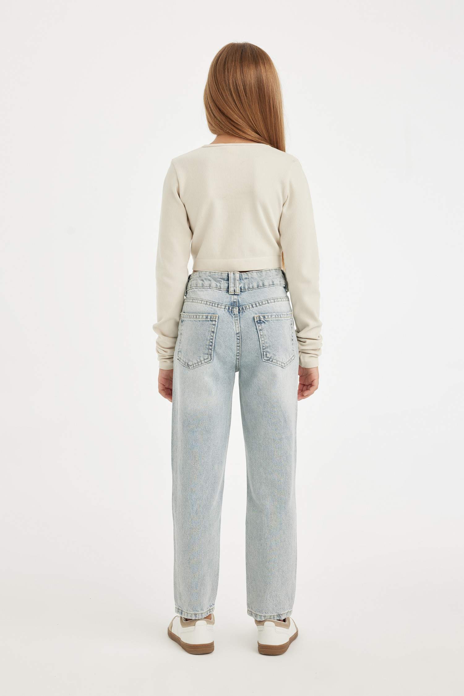 Kız Çocuk Mom Fit Yırtık Detaylı Dar Paça Cepli Jean Pantolon