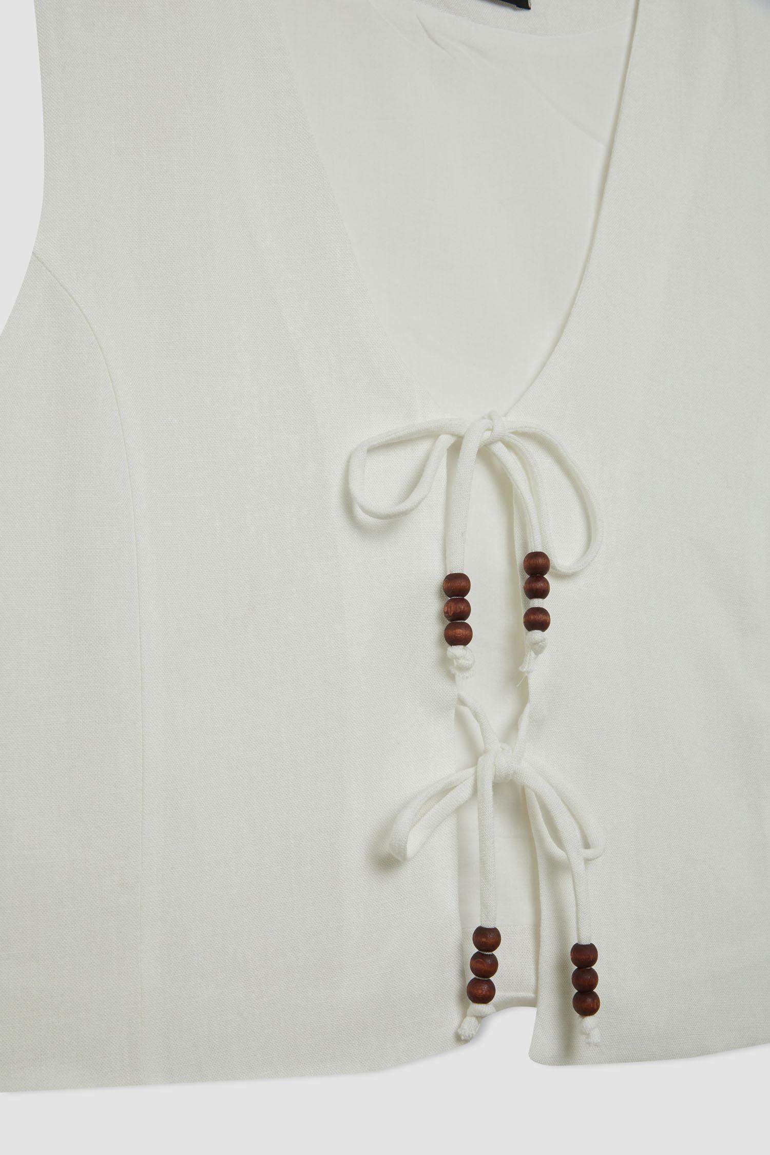 Fitted V-Neck Linen Blend White Vest
