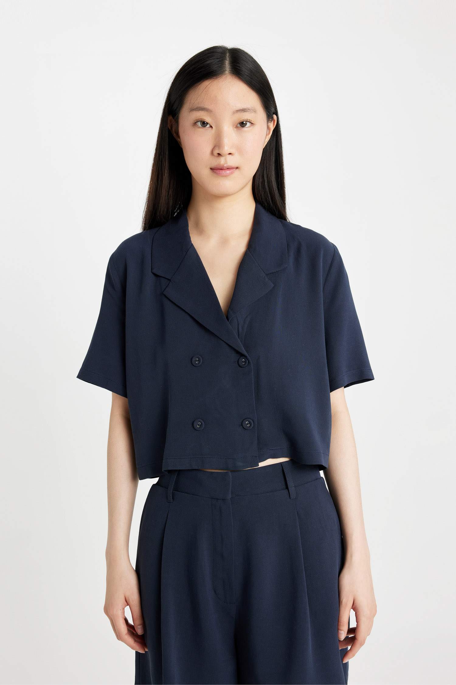 Cropped Fit Polo Yaka Keten Karışımlı Kısa Kollu Gömlek