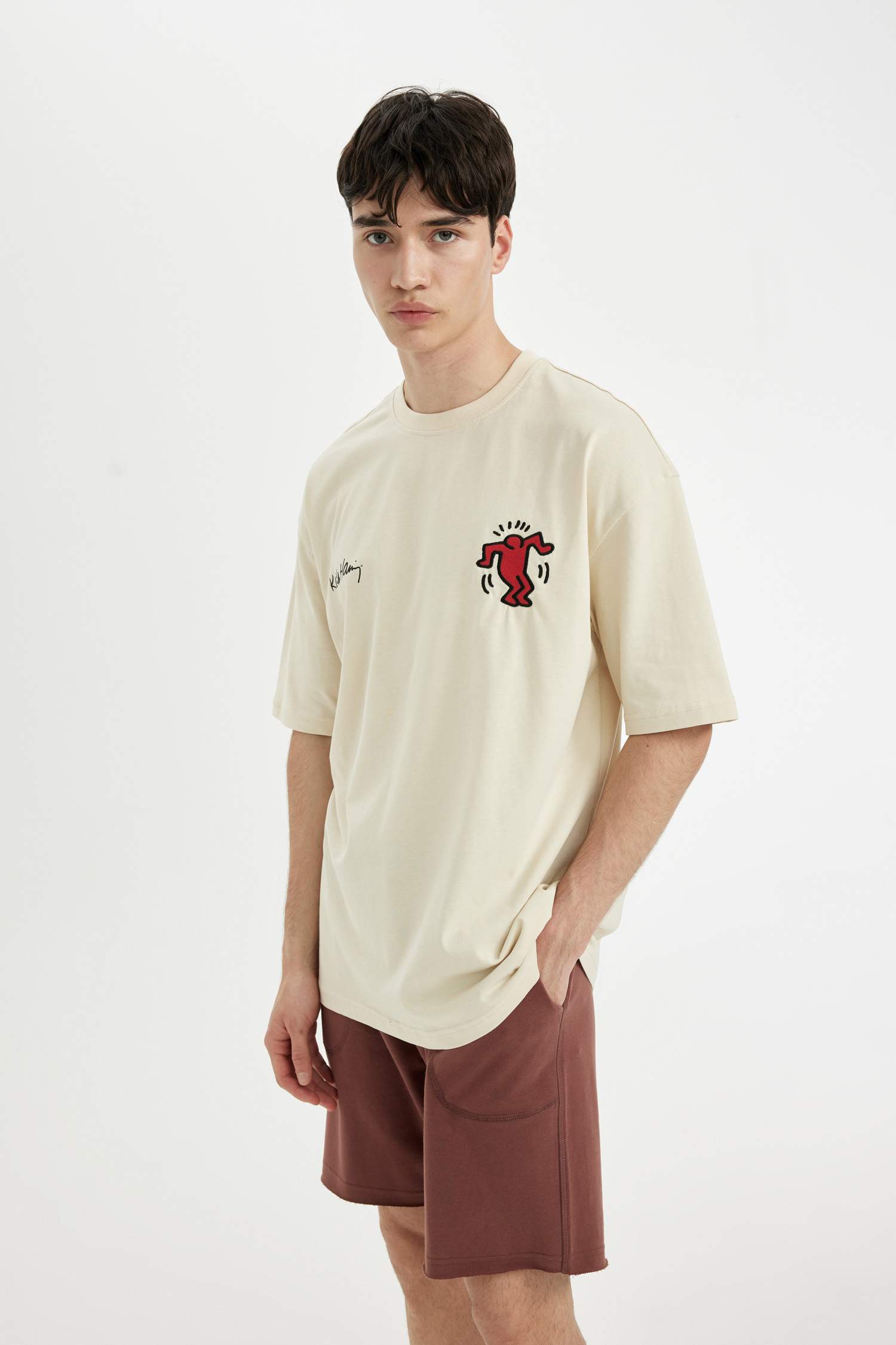 Oversize Fit Keith Haring Licensed Crew Neck Short Sleeve T-Shirt