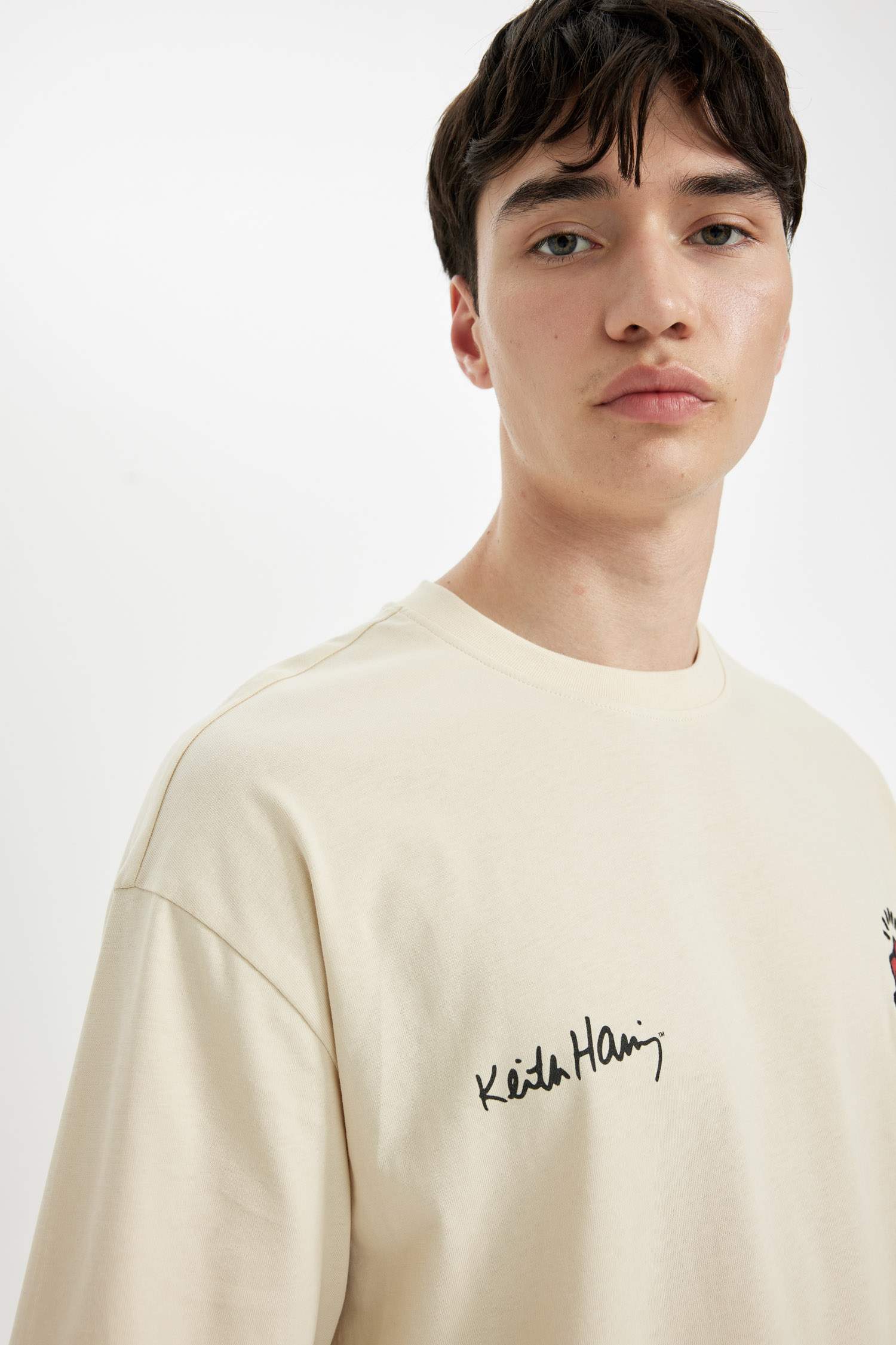 Oversize Fit Keith Haring Licensed Crew Neck Short Sleeve T-Shirt