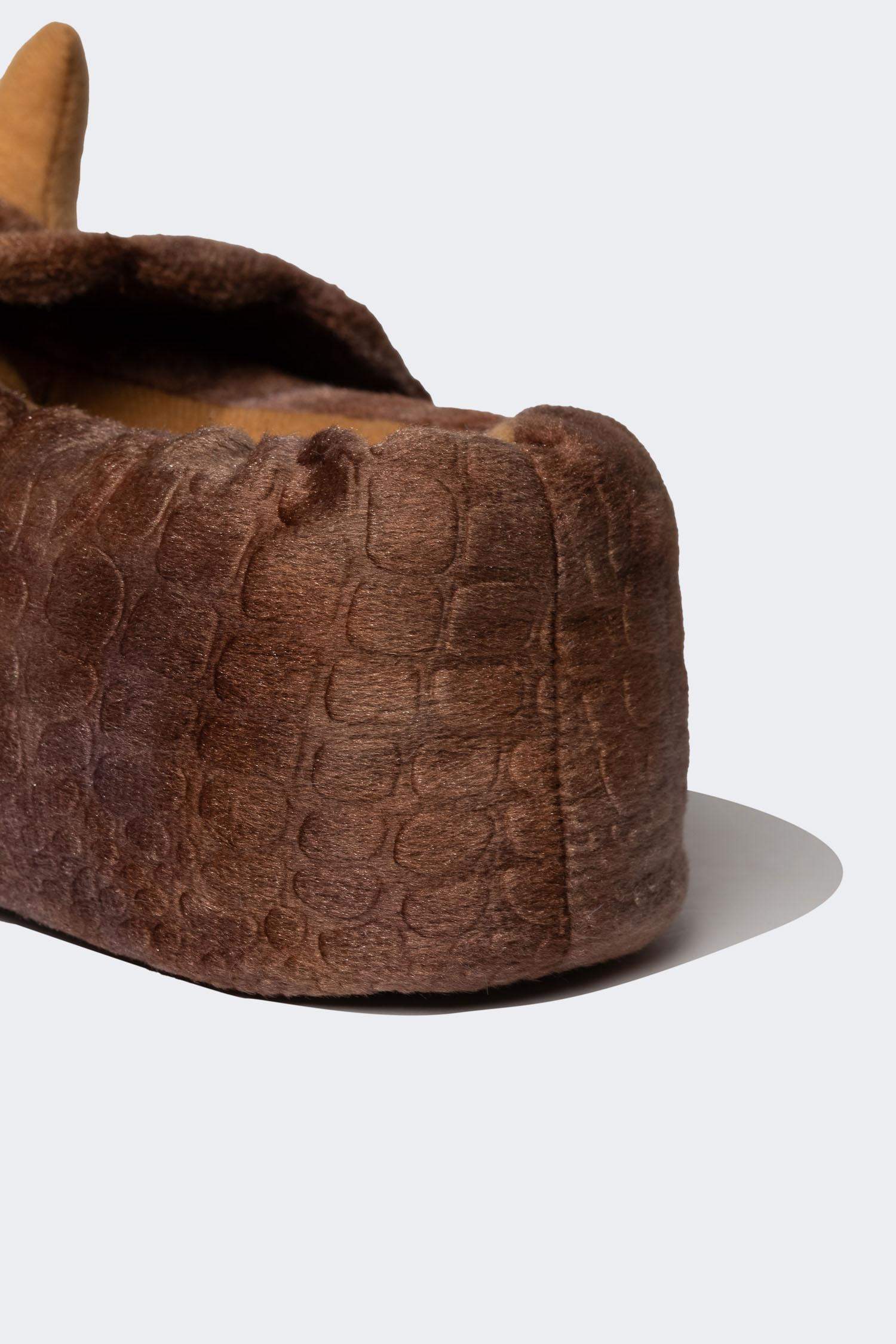 حذاء منزلي بكعب مسطح