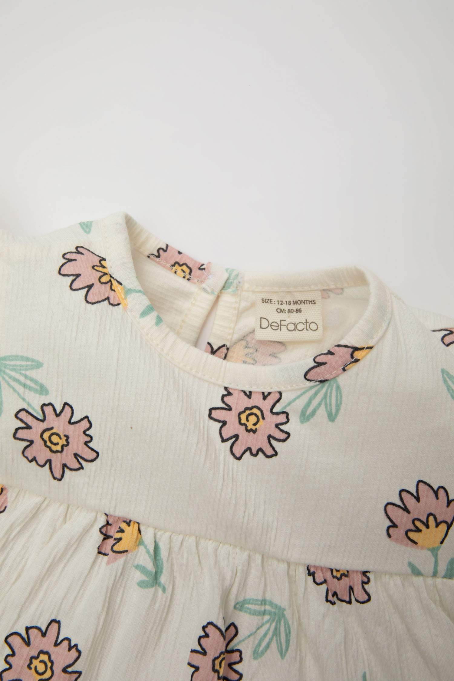 Kız Bebek Bisiklet Yaka Çiçekli Kısa Kollu Tişört