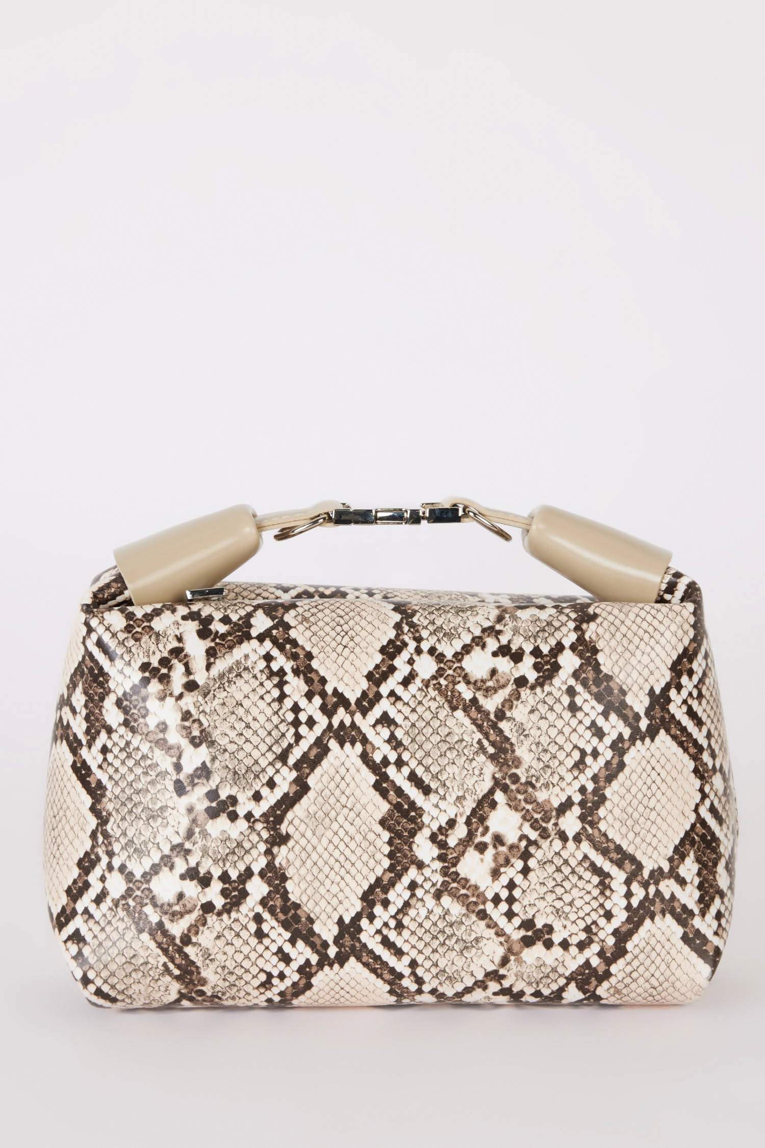 شنطة يد حريمي