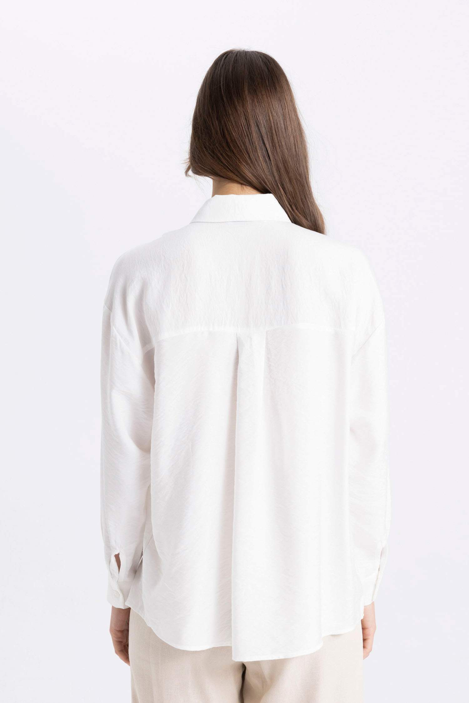 تونيك ابيض كم طويل قصة مريحة