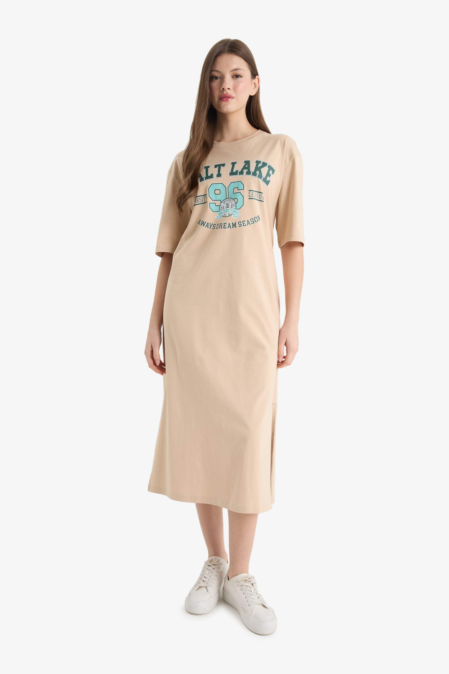 فستان ميدي مطبوع ممشط بياخة مستديرة