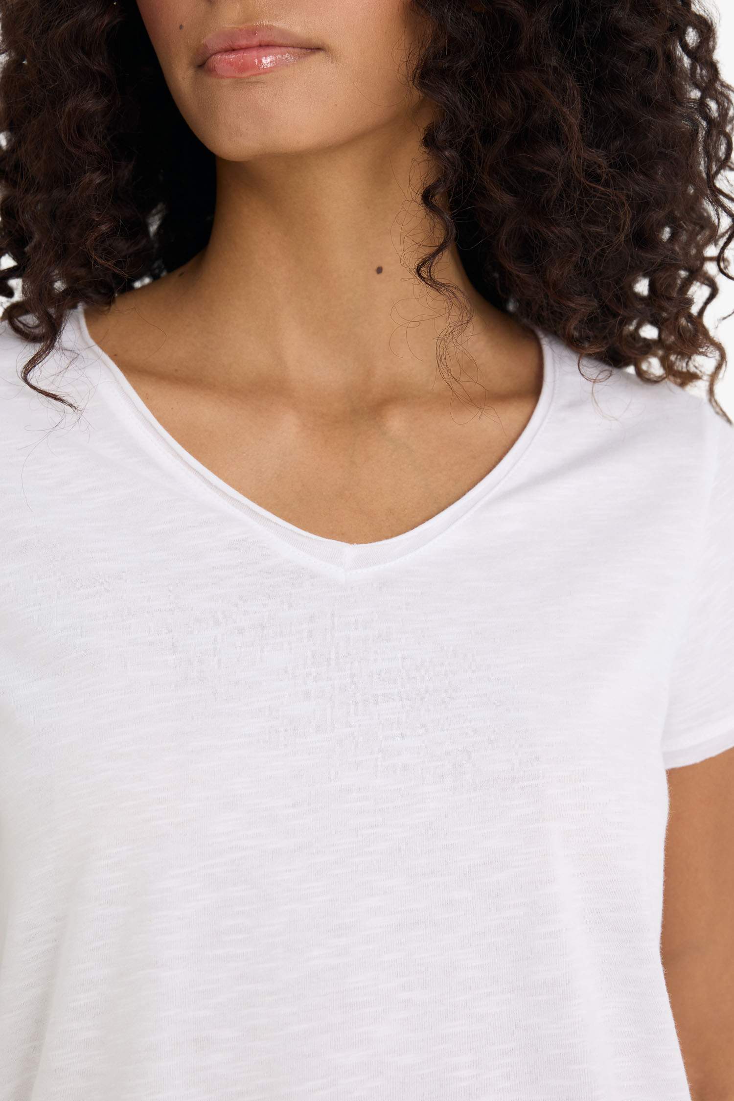 T-shirt à col V et manches courtes Coupe régulière