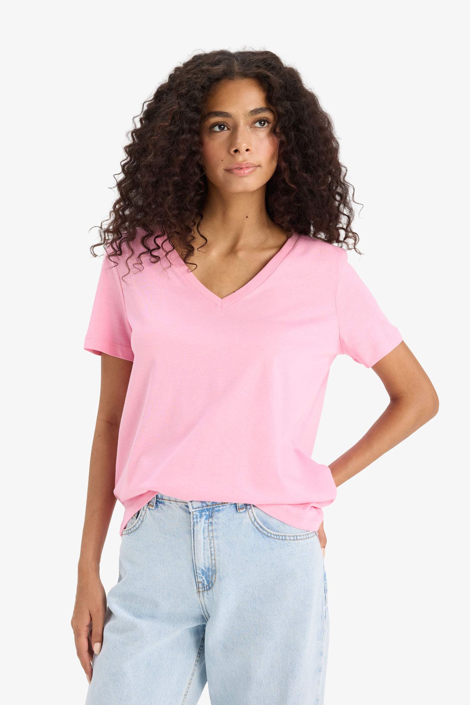 تيشيرت نص كم عادي برقبة V من قطن ممشط