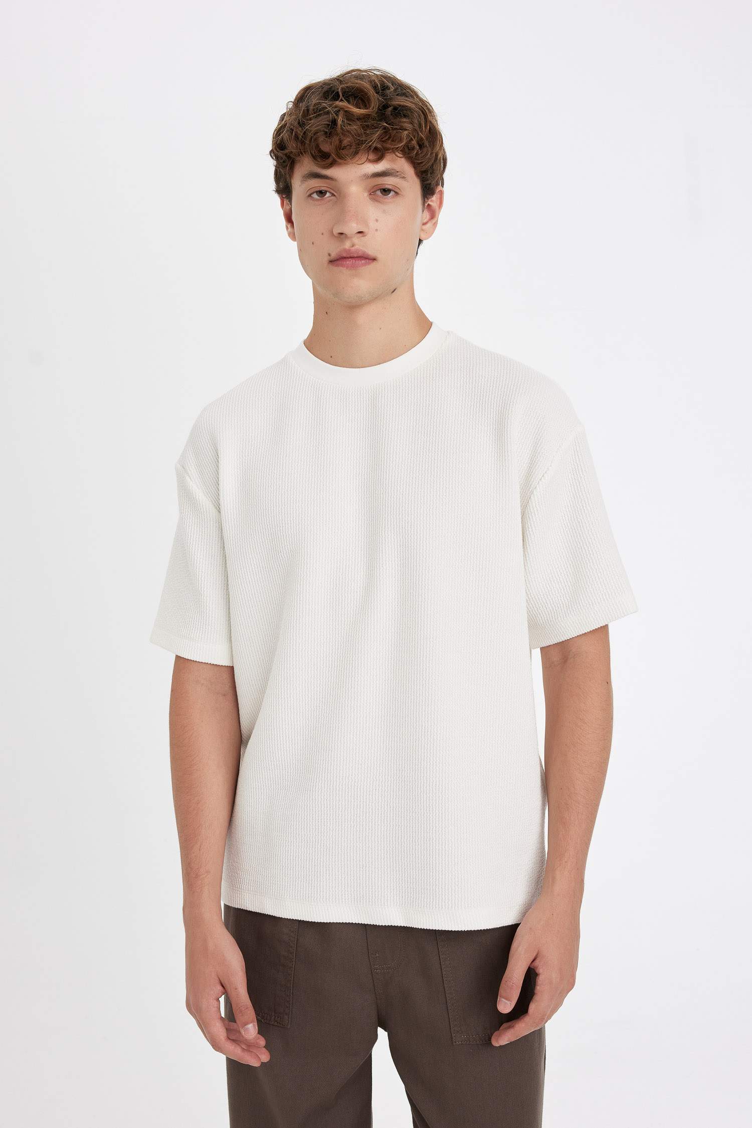 Boxy Fit Bisiklet Yaka Kısa Kollu Basic Düz Tişört