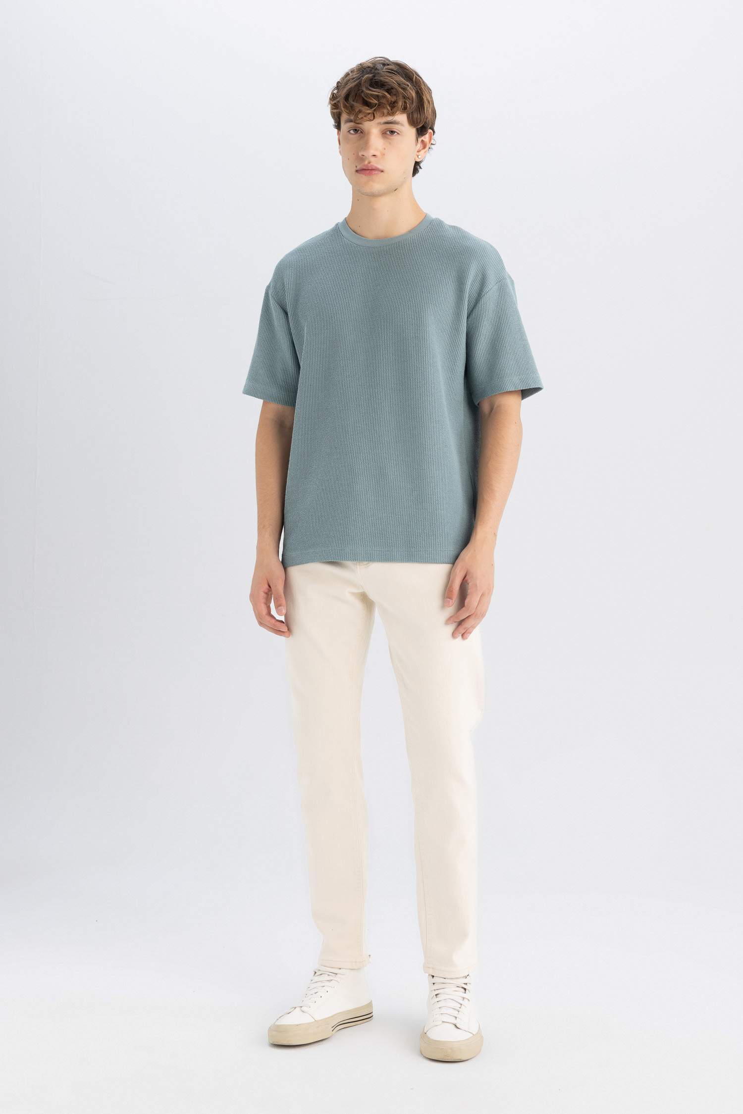 تيشيرت نص ردن اوفر سايز بياخة مستديرة