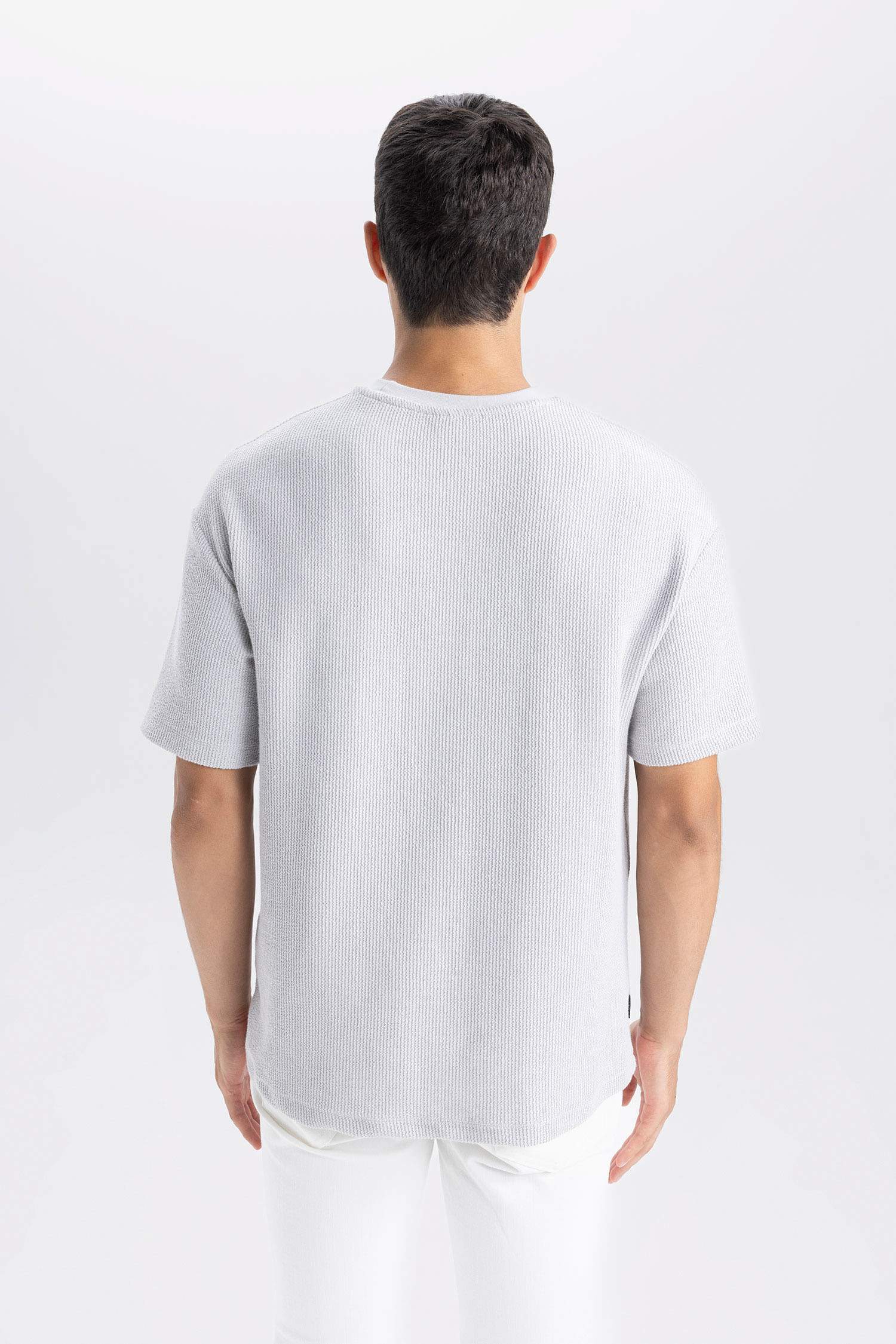 Футболка базовая с круглым вырезом