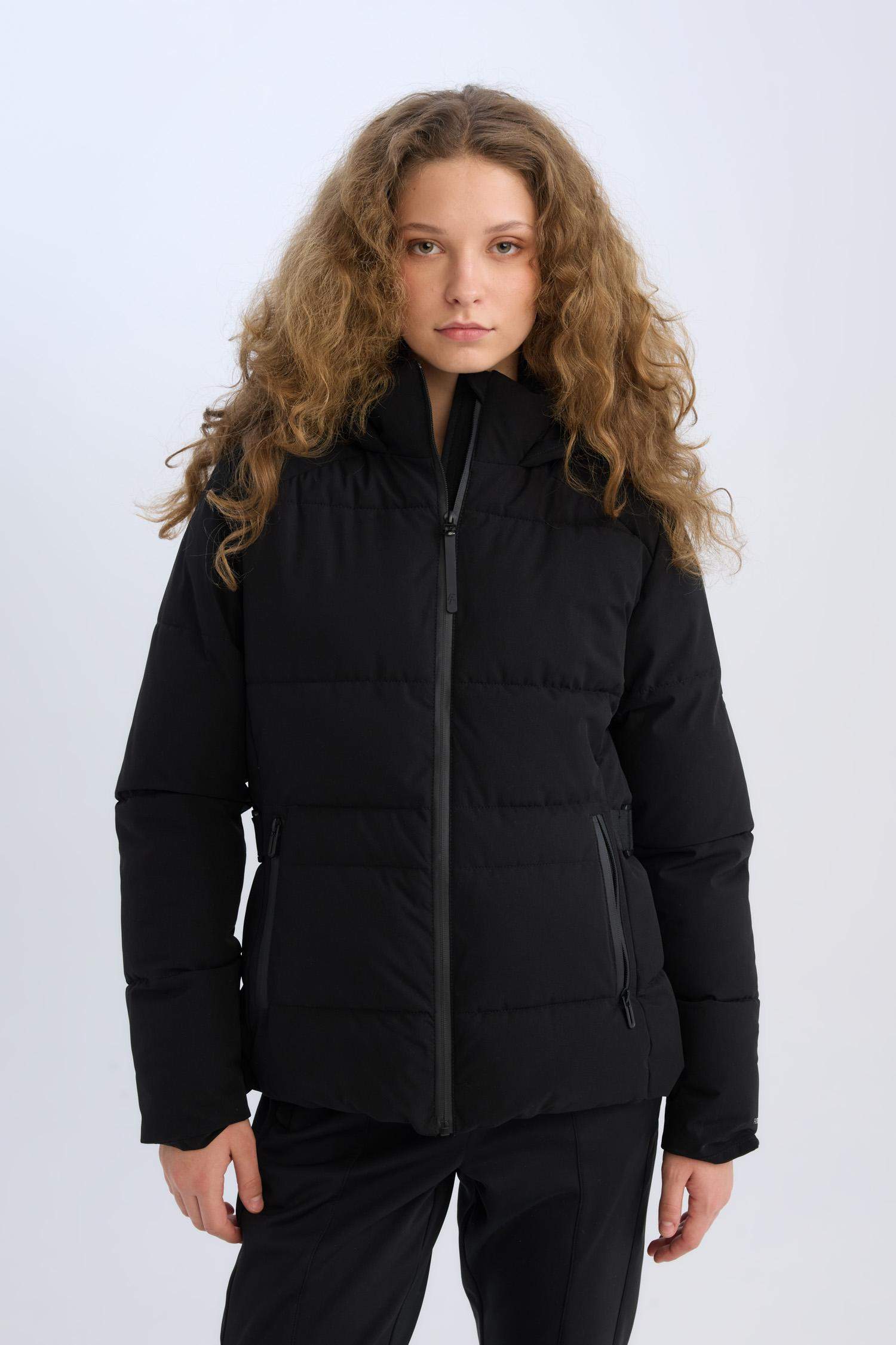 бас киімді Пальто