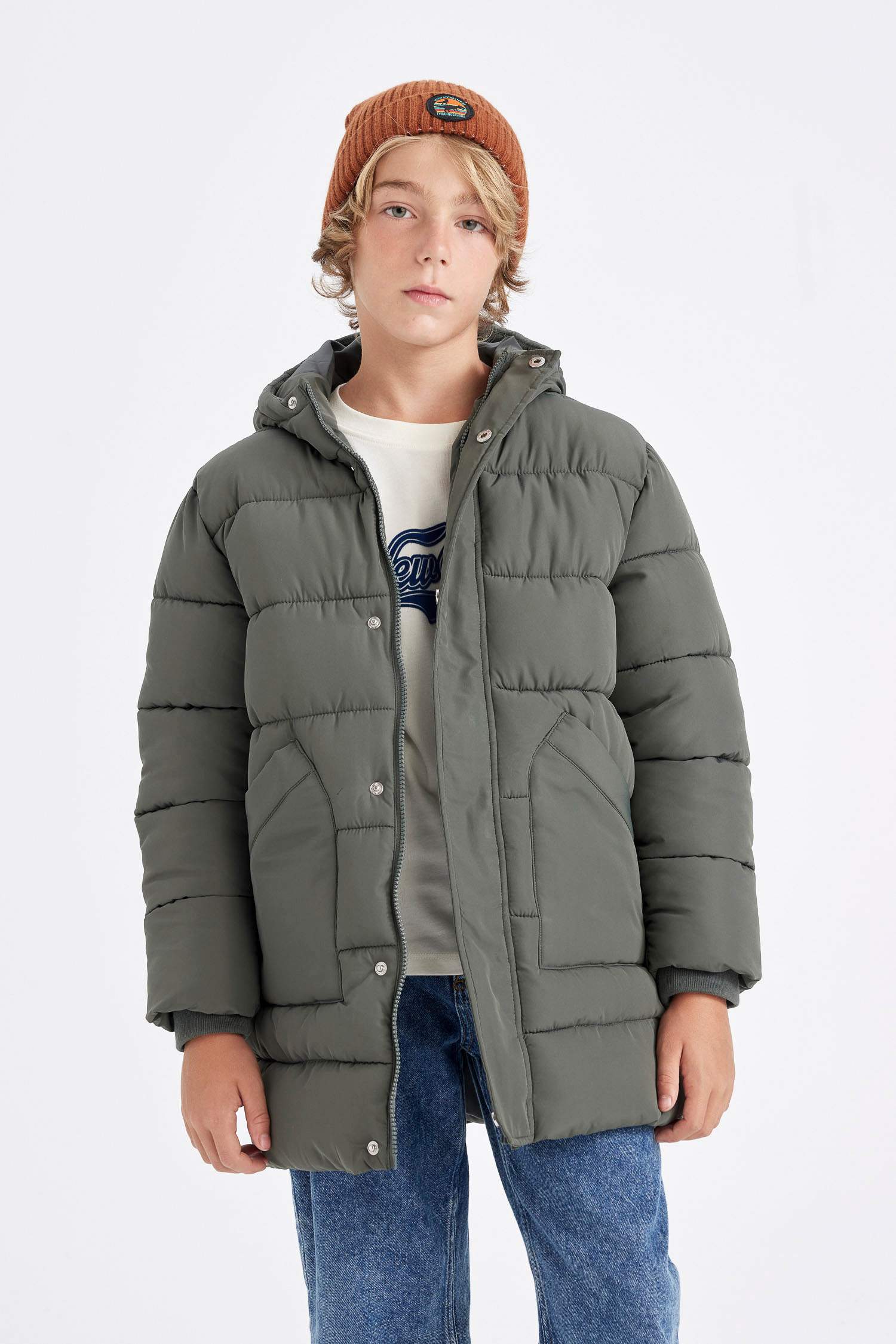 Erkek Çocuk Su İtici Kapüşonlu Fermuarlı Çıtçıt Kapamalı Cepli Şişme Parka