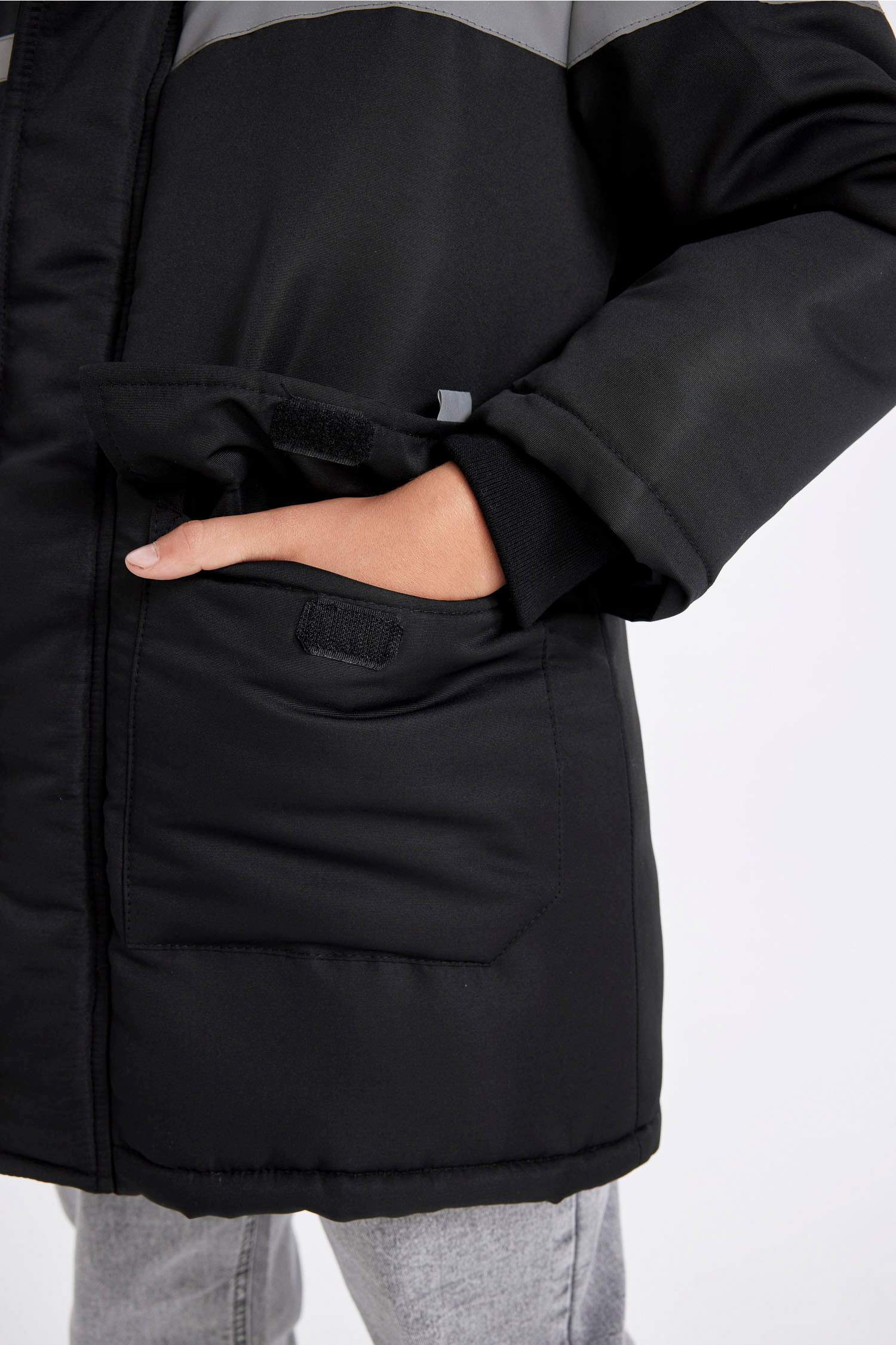 Erkek Çocuk Çıkarılabilir Suni Kürk Yaka Kapüşonlu Pelüş Astar Parka